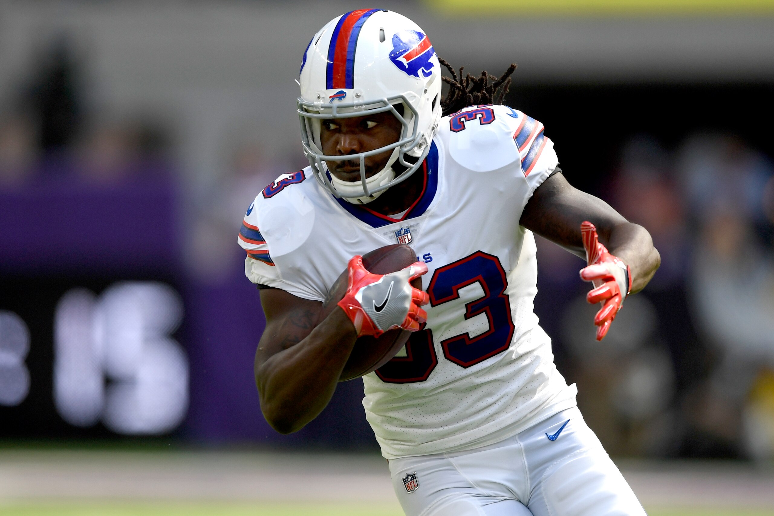 MINNEAPOLIS, MN - SEPTEMBER 23: Chris Ivory #33 of the Buffalo Bills carries the ball in the first quarter of the game against the Minnesota Vikings at U.S. Bank Stadium on September 23, 2018 in Minneapolis, Minnesota. (Photo by Hannah Foslien/Getty Image