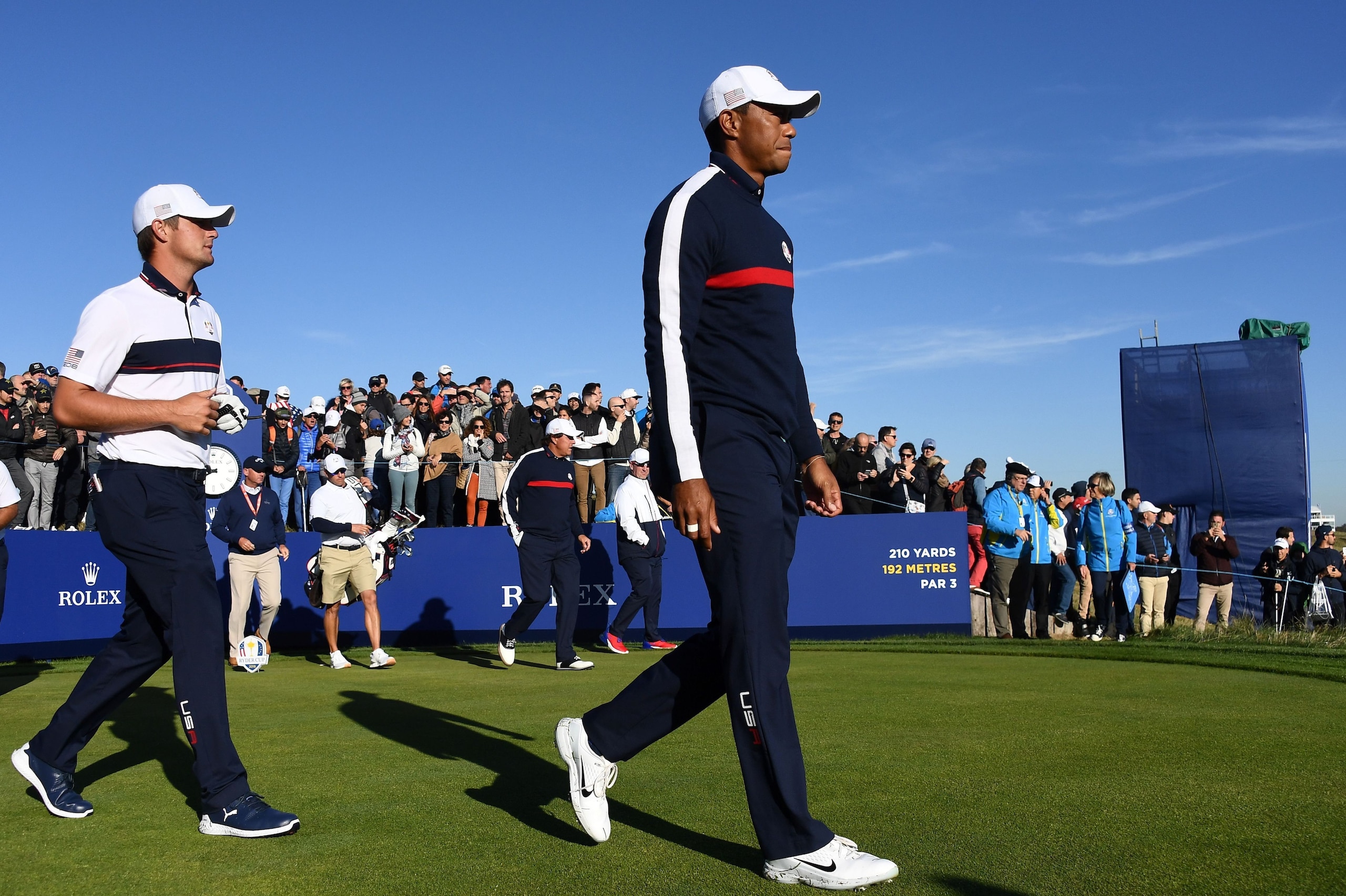 US golfer Tiger Woods walks after playing a tee shot during a practice session ahead of the 42nd Ryder Cup at Le Golf National Course at Saint-Quentin-en-Yvelines, south-west of Paris on September 25, 2018. (Photo by FRANCK FIFE / AFP)        (Photo credi