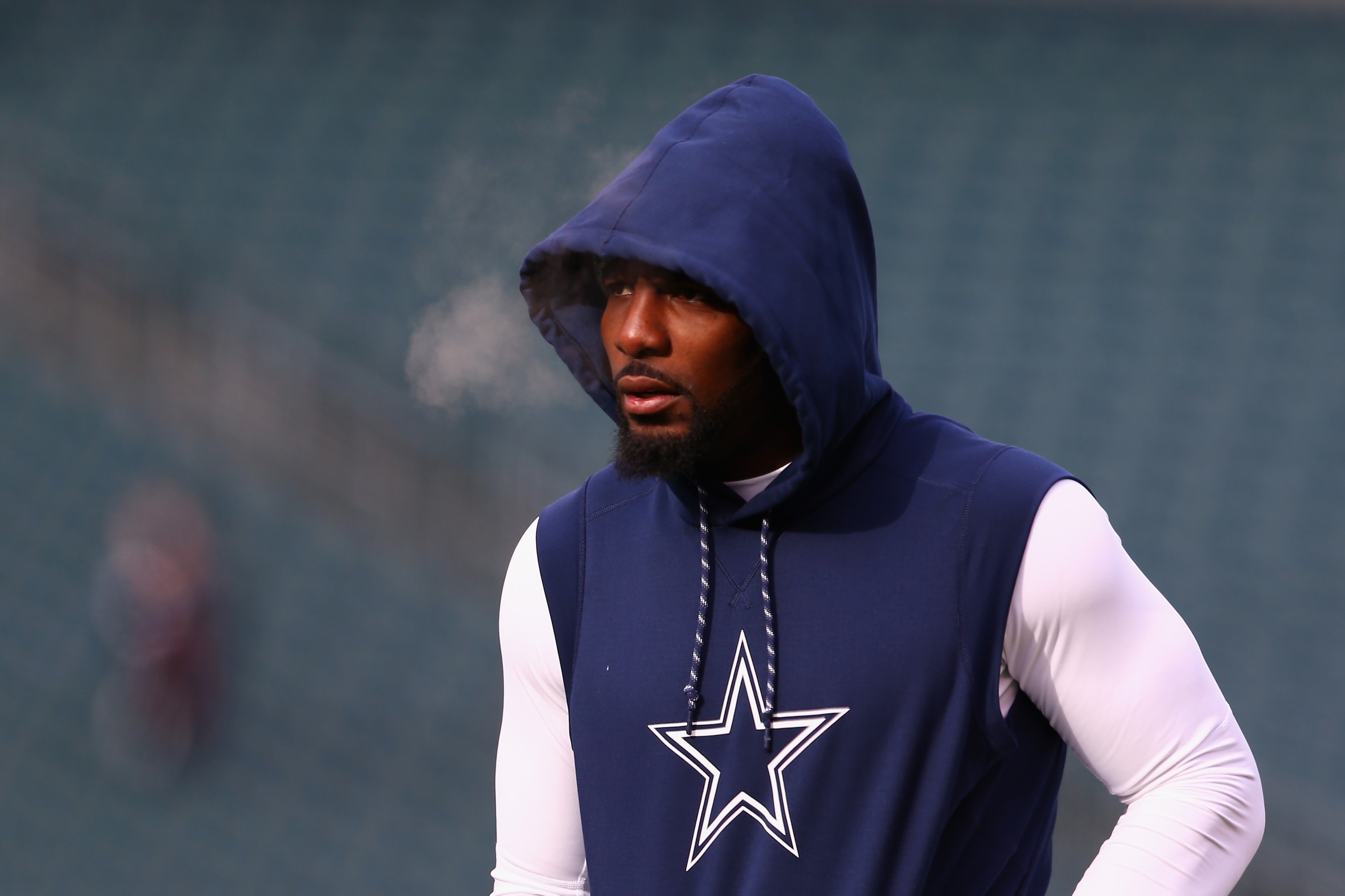 PHILADELPHIA, PA - DECEMBER 31:  Wide receiver Dez Bryant #88 of the Dallas Cowboys looks on during warmups before playing against the Philadelphia Eagles at Lincoln Financial Field on December 31, 2017 in Philadelphia, Pennsylvania.  (Photo by Mitchell L