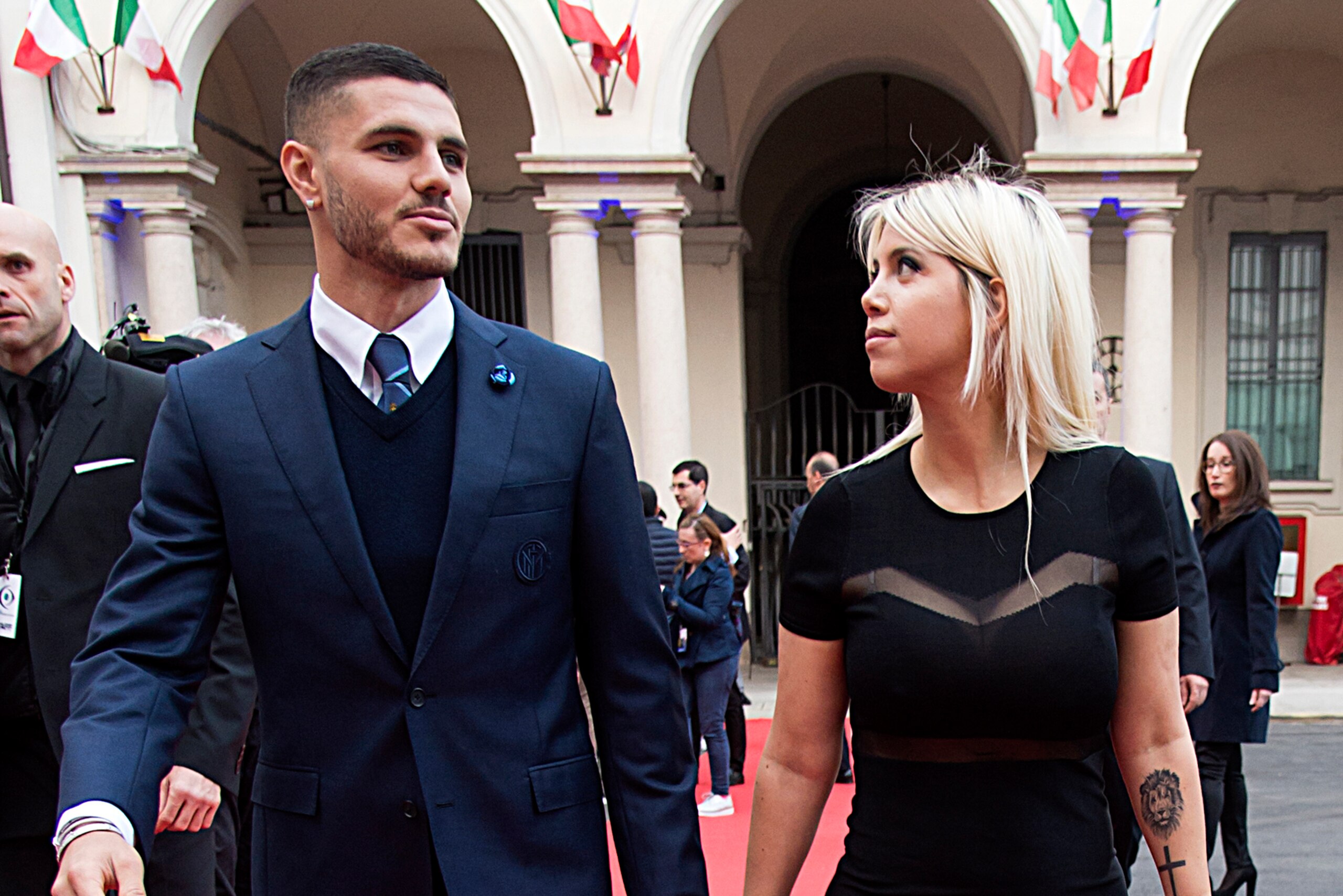 MILAN, ITALY - MAY 14:  Mauro Icardi and Wanda Nara attend the Gentleman Prize on May 14, 2018 in Milan, Italy.  (Photo by Pier Marco Tacca/Getty Images)