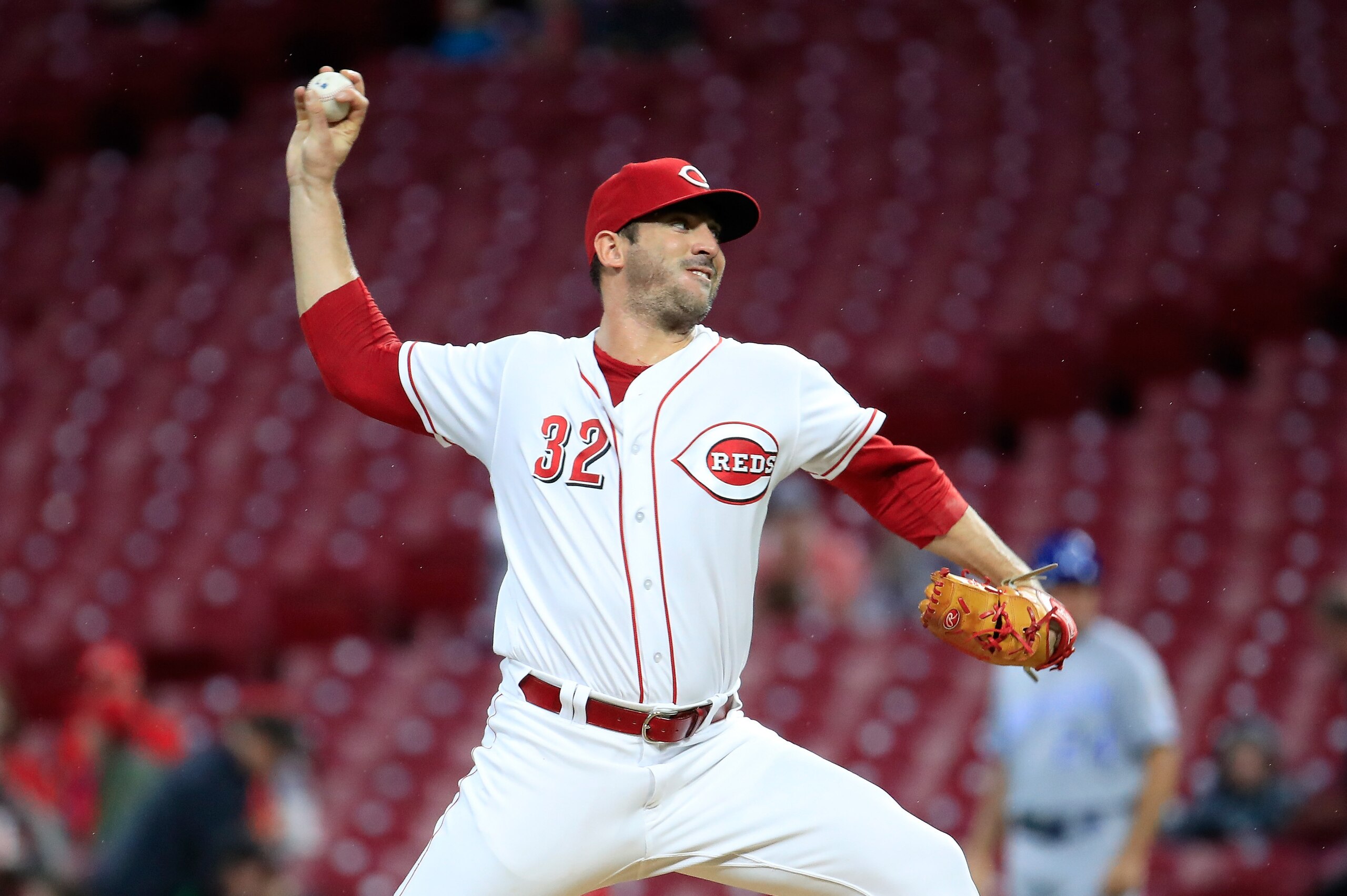 CINCINNATI, OH - SEPTEMBER 25:  Matt Harvey #32 of the Cincinnati Reds throws a pitch against the Kansas City Royals at Great American Ball Park on September 25, 2018 in Cincinnati, Ohio.  (Photo by Andy Lyons/Getty Images)