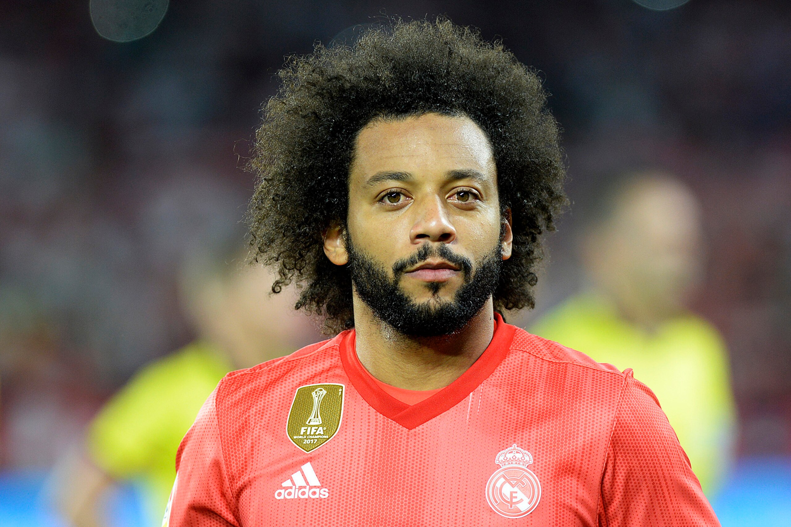 Real Madrid's Brazilian defender Marcelo (C) looks on before the Spanish league football match Sevilla FC against Real Madrid CF at the Ramon Sanchez Pizjuan stadium in Seville on September 26, 2018. (Photo by CRISTINA QUICLER / AFP)        (Photo credit 