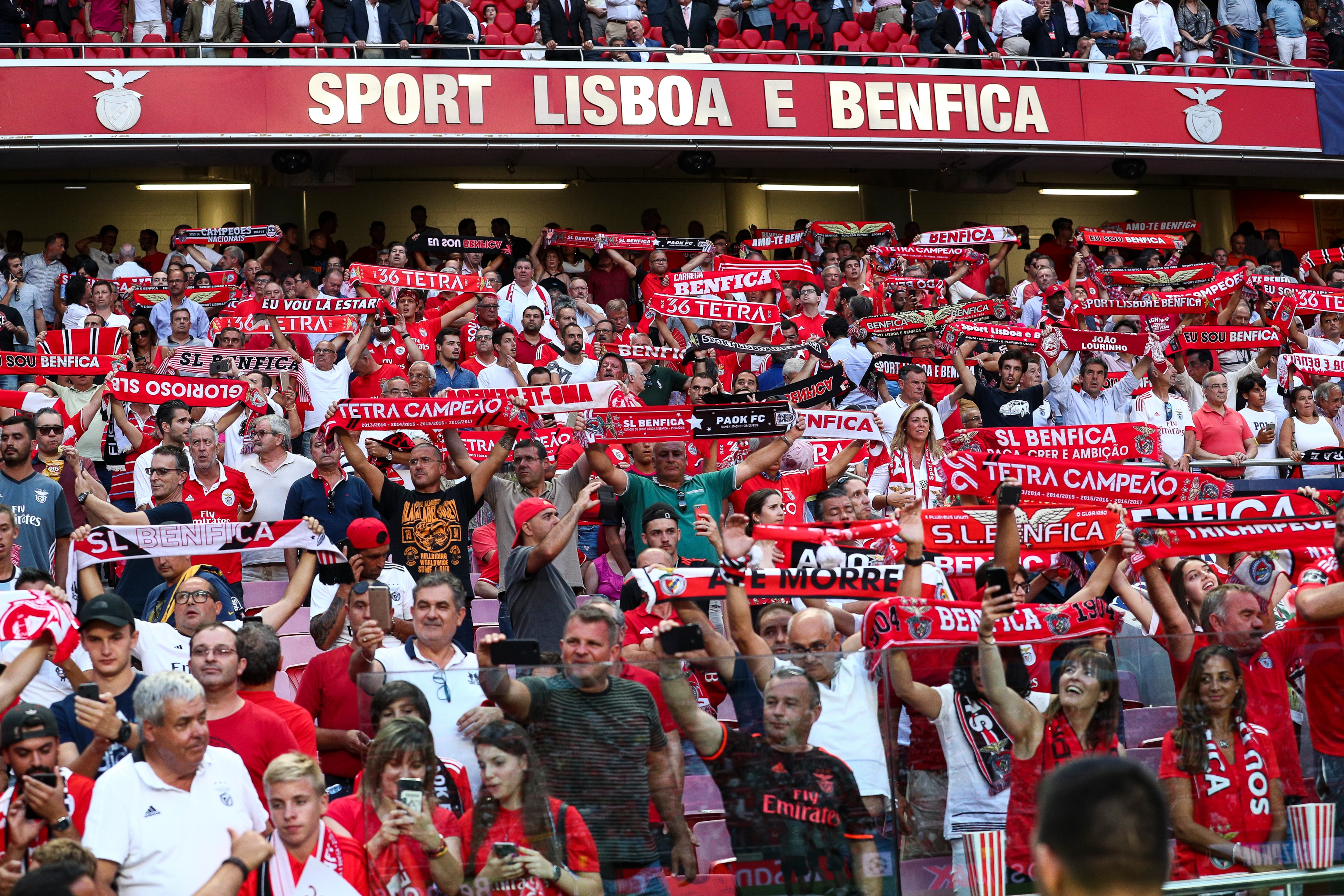 LISBON, PORTUGAL - AUGUST 21: SL Benfica supporters during the match between SL Benfica and PAOK for the UEFA Champions League Play Off at Estadio da Luz on August 21, 2018 in Lisbon, Portugal. (Photo by Carlos Rodrigues/Getty Images) LISBON, PORTUGAL - AUGUST 21: SL Benfica supporters during the match between SL Benfica and PAOK for the UEFA Champions League Play Off at Estadio da Luz on August 21, 2018 in Lisbon, Portugal. (Photo by Carlos Rodrigues/Getty Images)