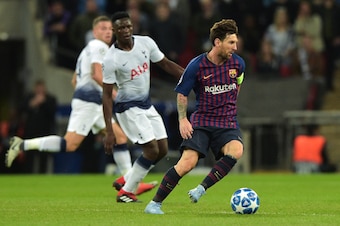 LONDON, ENGLAND - OCTOBER 03: Lionel Messi of Barcelona  controls the ball   during the Group B match of the UEFA Champions League between Tottenham Hotspur and FC Barcelona at Wembley Stadium on October 3, 2018 in London, United Kingdom. (Photo by TF-Ima