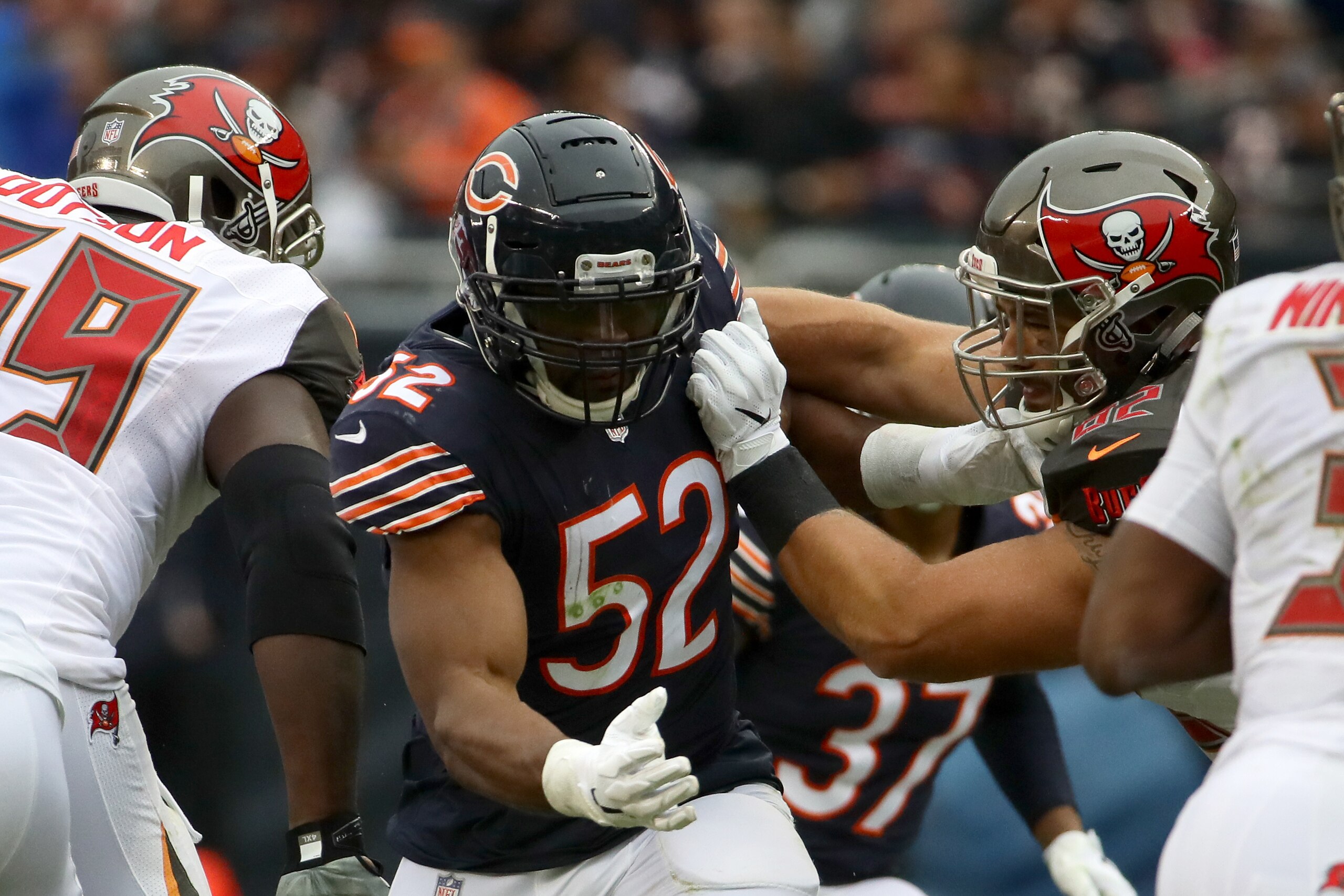 CHICAGO, IL - SEPTEMBER 30:  Khalil Mack #52 of the Chicago Bears rushes against the Tampa Bay Buccaneers in the third quarter at Soldier Field on September 30, 2018 in Chicago, Illinois.  (Photo by Jonathan Daniel/Getty Images)