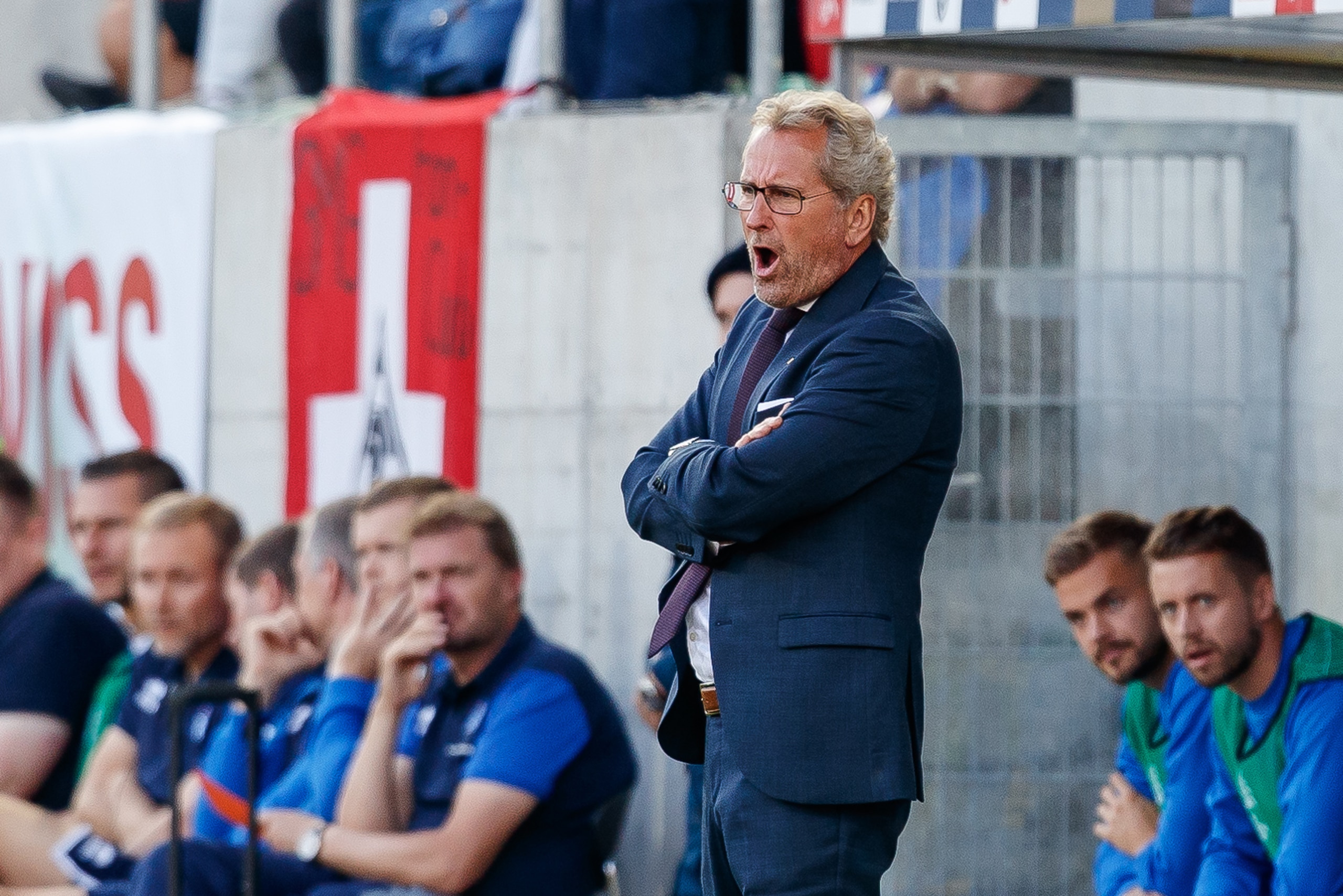 ST GALLEN, SWITZERLAND - SEPTEMBER 08: Head coach Erik Hamren of Iceland gestures gestures during the UEFA Nations League A group two match between Switzerland and Iceland at Kybunpark on September 8, 2018 in St Gallen, Switzerland. (Photo by TF-Images/Ge