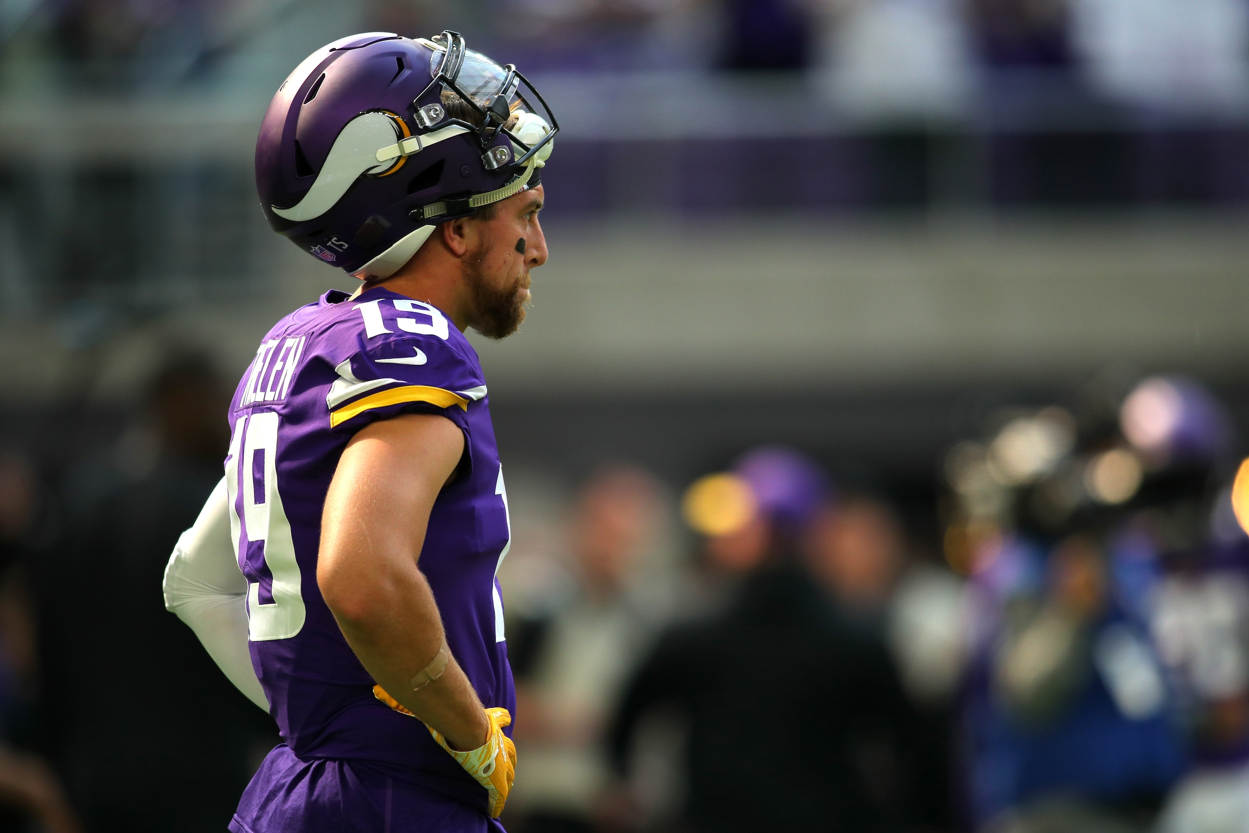 MINNEAPOLIS, MN - SEPTEMBER 23: Adam Thielen #19 of the Minnesota Vikings on the field during warmups before the game against the Buffalo Bills at U.S. Bank Stadium on September 23, 2018 in Minneapolis, Minnesota. (Photo by Adam Bettcher/Getty Images)