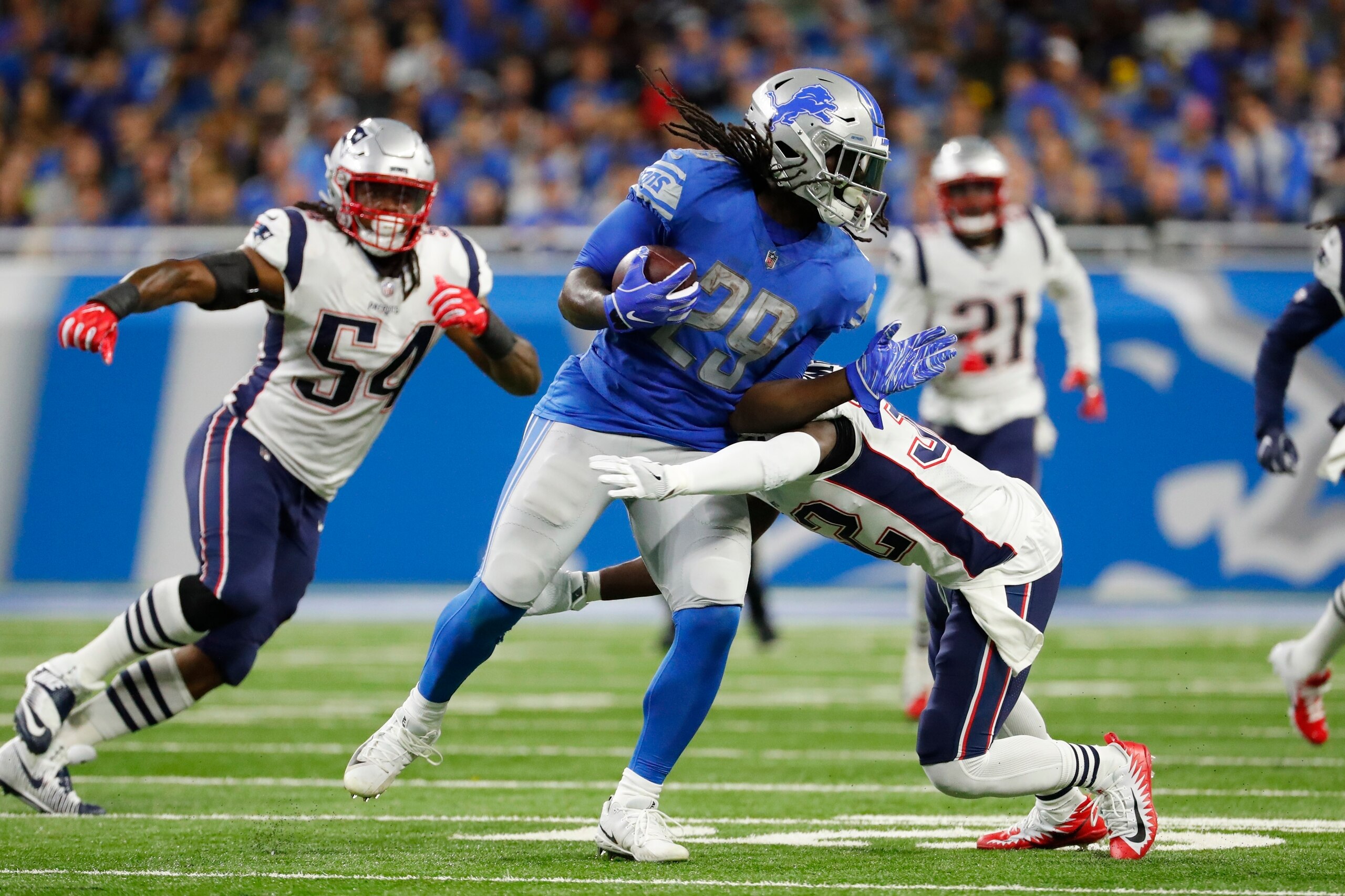 LeGarrette Blount gives the Lions power around the goal line.