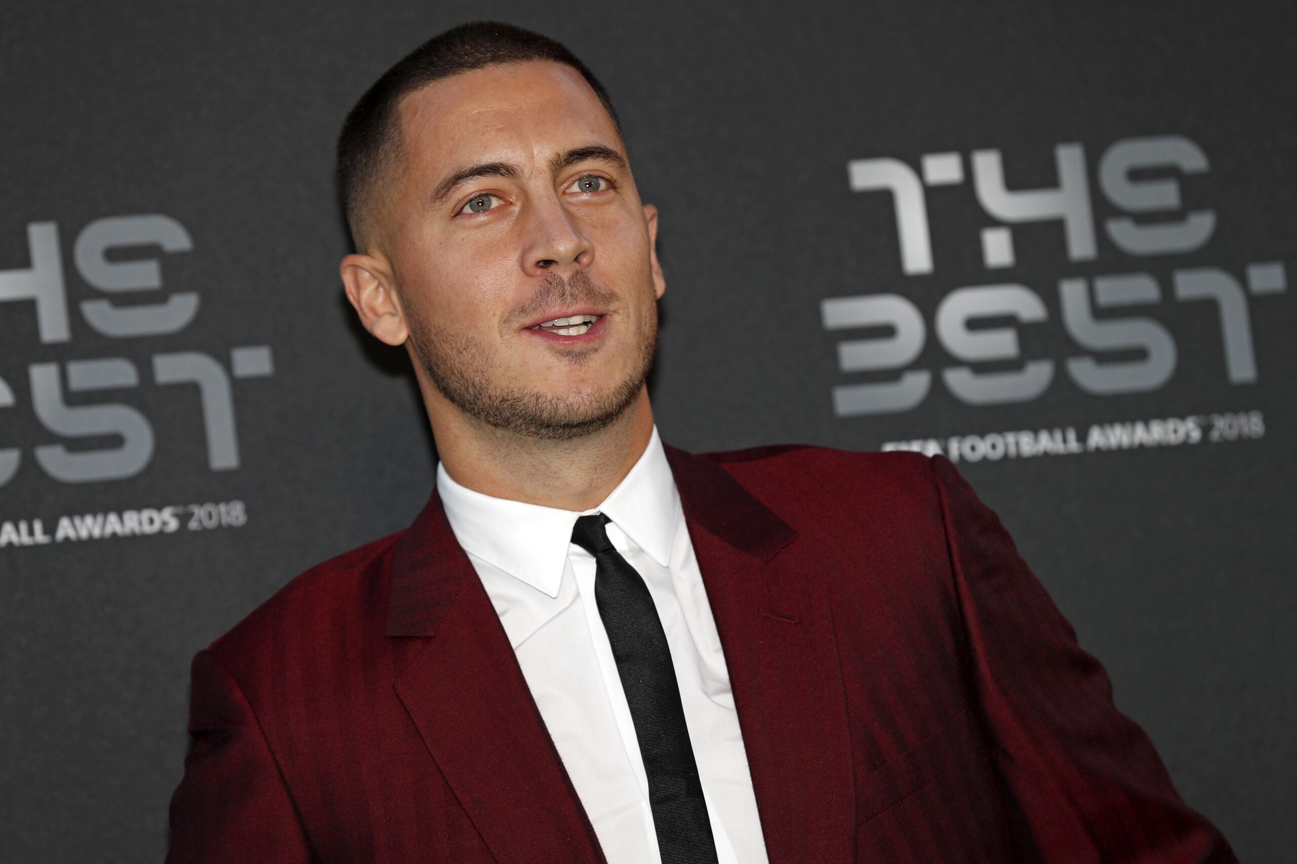 Chelsea and Belgium midfielder Eden Hazard poses for a photograph as he arrives for The Best FIFA Football Awards ceremony, on September 24, 2018 in London. (Photo by Adrian DENNIS / AFP)        (Photo credit should read ADRIAN DENNIS/AFP/Getty Images)