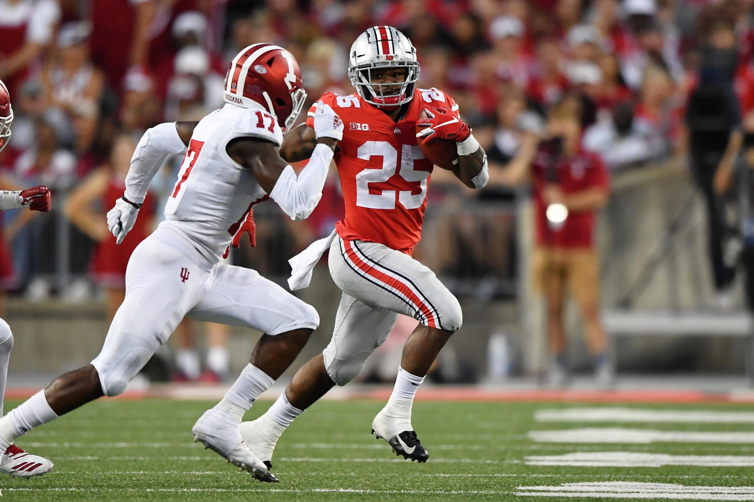 COLUMBUS, OH - OCTOBER 6:  Mike Weber #25 of the Ohio State Buckeyes runs with the ball against the Indiana Hoosiers at Ohio Stadium on October 6, 2018 in Columbus, Ohio.  (Photo by Jamie Sabau/Getty Images)