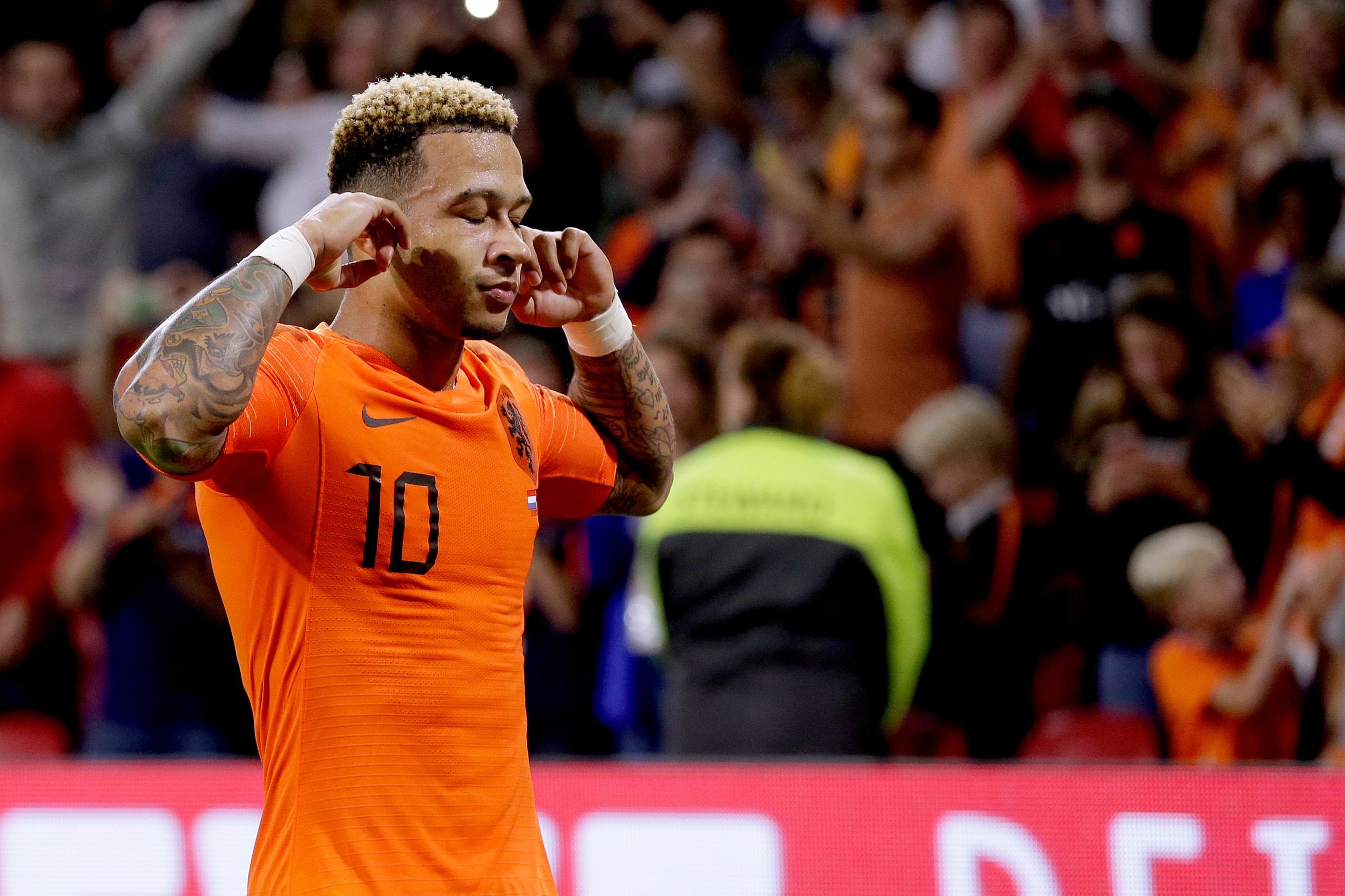 AMSTERDAM, NETHERLANDS - OCTOBER 13: Memphis Depay of Holland celebrates 2-0 during the  UEFA Nations league match between Holland  v Germany  at the Johan Cruijff Arena on October 13, 2018 in amsterdam Netherlands (Photo by Cees van Hoogdalem/Soccrates /