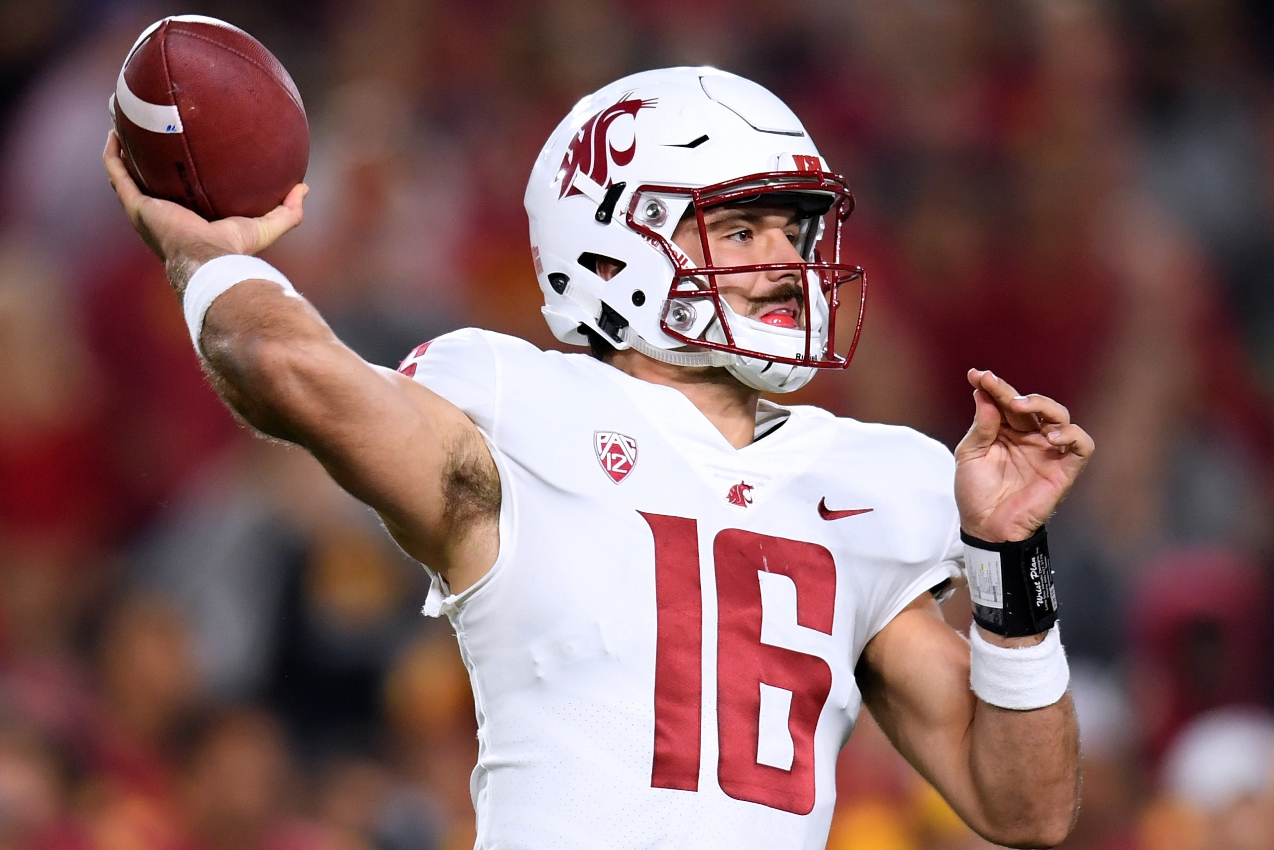LOS ANGELES, CA - SEPTEMBER 21: Gardner Minshew #16 of the Washington State Cougars passes during the second quarter against the USC Trojans at Los Angeles Memorial Coliseum on September 21, 2018 in Los Angeles, California. (Photo by Harry How/Getty Ima LOS ANGELES, CA - SEPTEMBER 21: Gardner Minshew #16 of the Washington State Cougars passes during the second quarter against the USC Trojans at Los Angeles Memorial Coliseum on September 21, 2018 in Los Angeles, California. (Photo by Harry How/Getty Ima