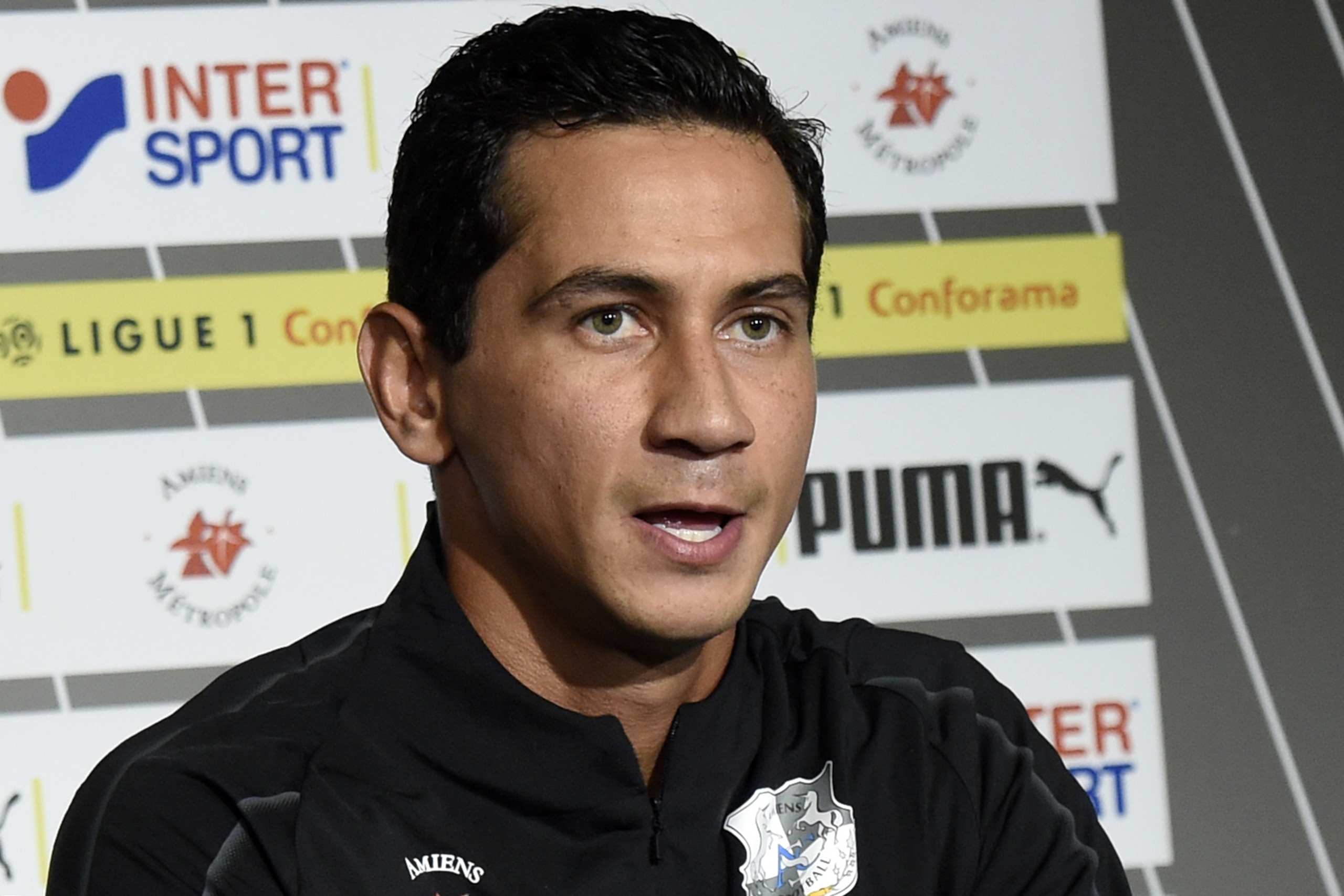 Amiens' new player, Brazilian player Paulo Henrique Ganso gives a press conference on September 7, 2018 in Amiens, during his offical presentation. - Ganso joined the Ligue 1 side on a one-year loan agreement that includes an option to buy. (Photo by FRAN