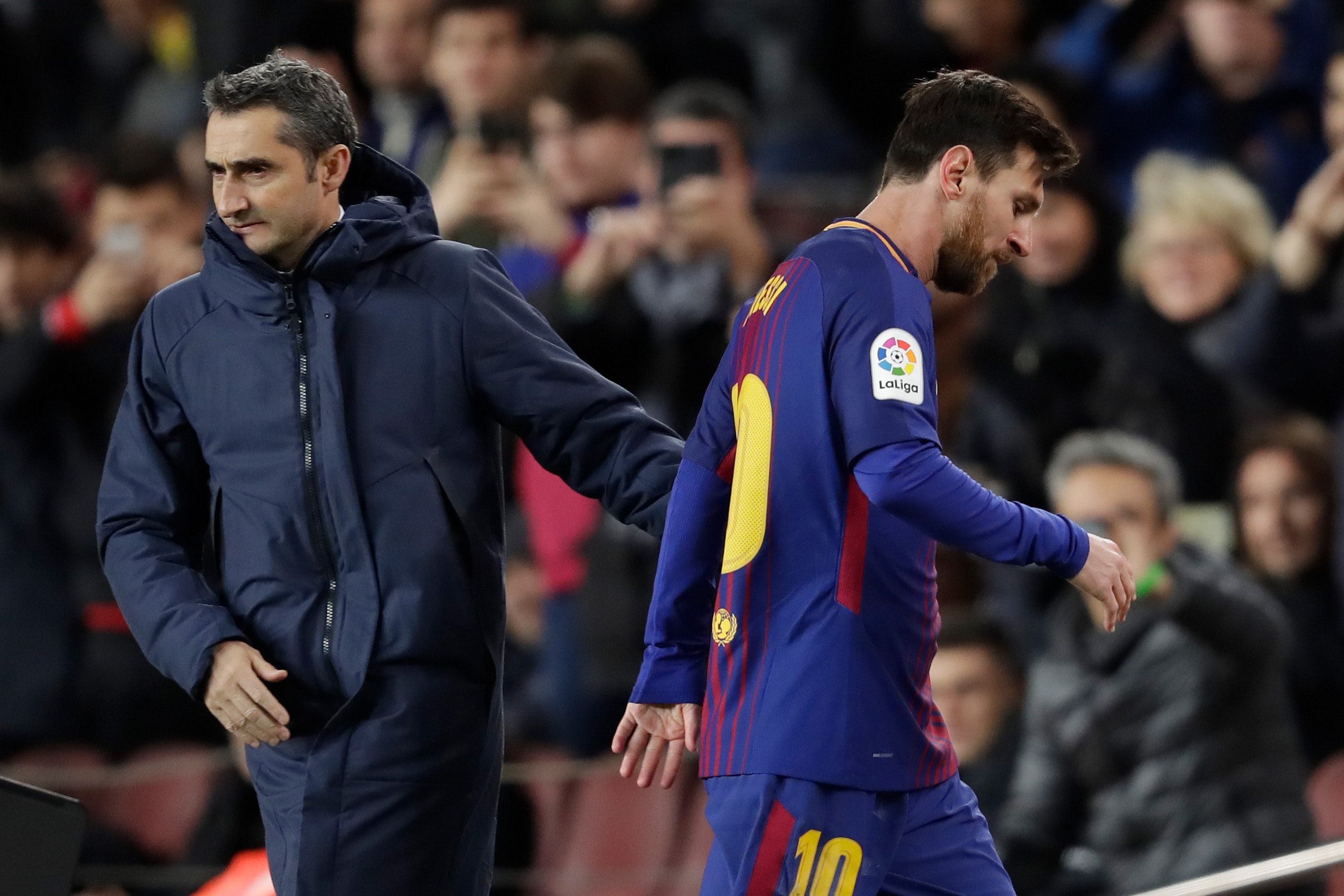 BARCELONA, SPAIN - JANUARY 11: (L-R) coach Ernesto Valverde of FC Barcelona, Lionel Messi of FC Barcelona during the Spanish Copa del Rey  match between FC Barcelona v Celta de Vigo at the Camp Nou on January 11, 2018 in Barcelona Spain (Photo by Laurens 