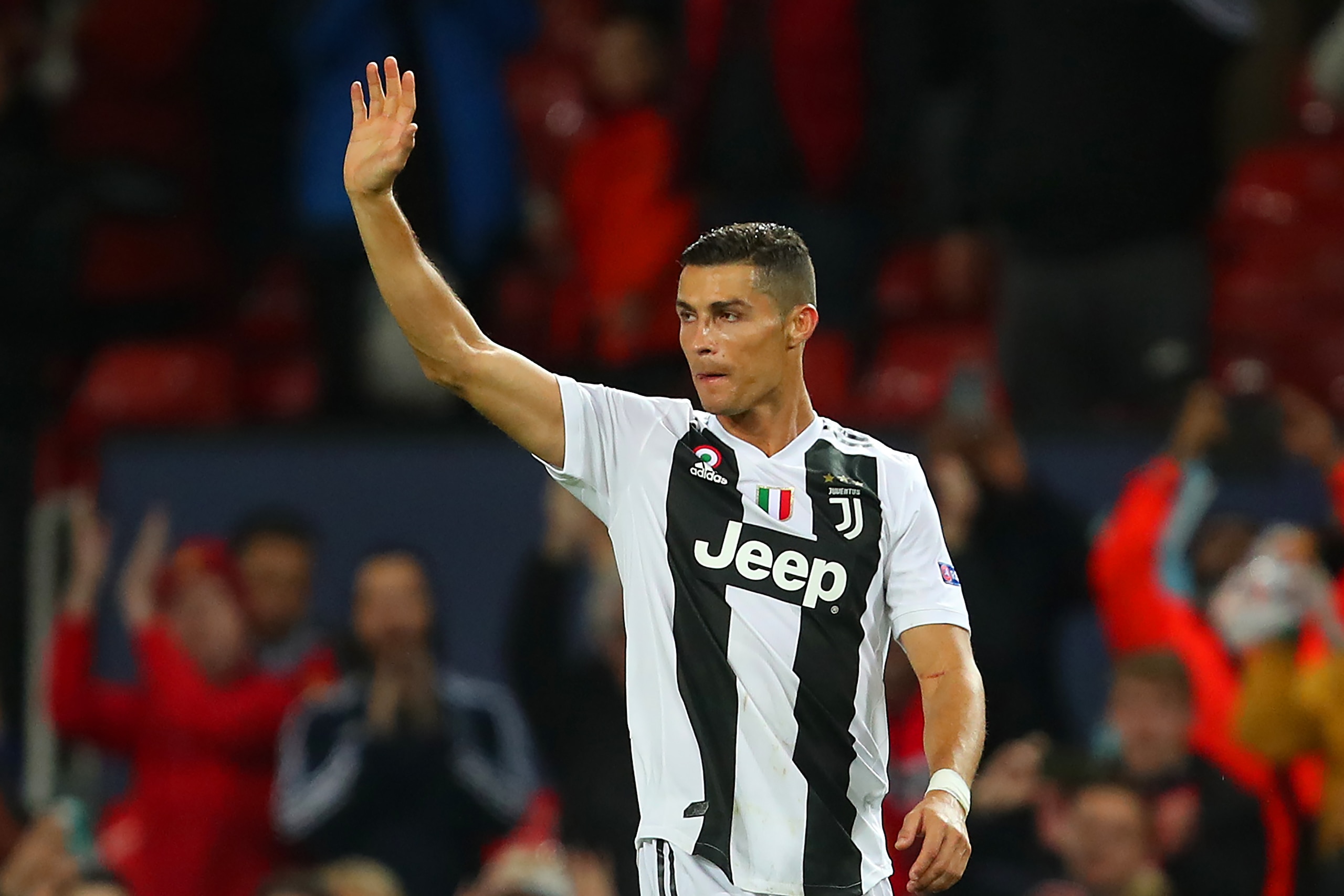 MANCHESTER, ENGLAND - OCTOBER 23:  Cristiano Ronaldo of Juventus waves at the end of the Group H match of the UEFA Champions League between Manchester United and Juventus at Old Trafford on October 23, 2018 in Manchester, United Kingdom. (Photo by Robbie 