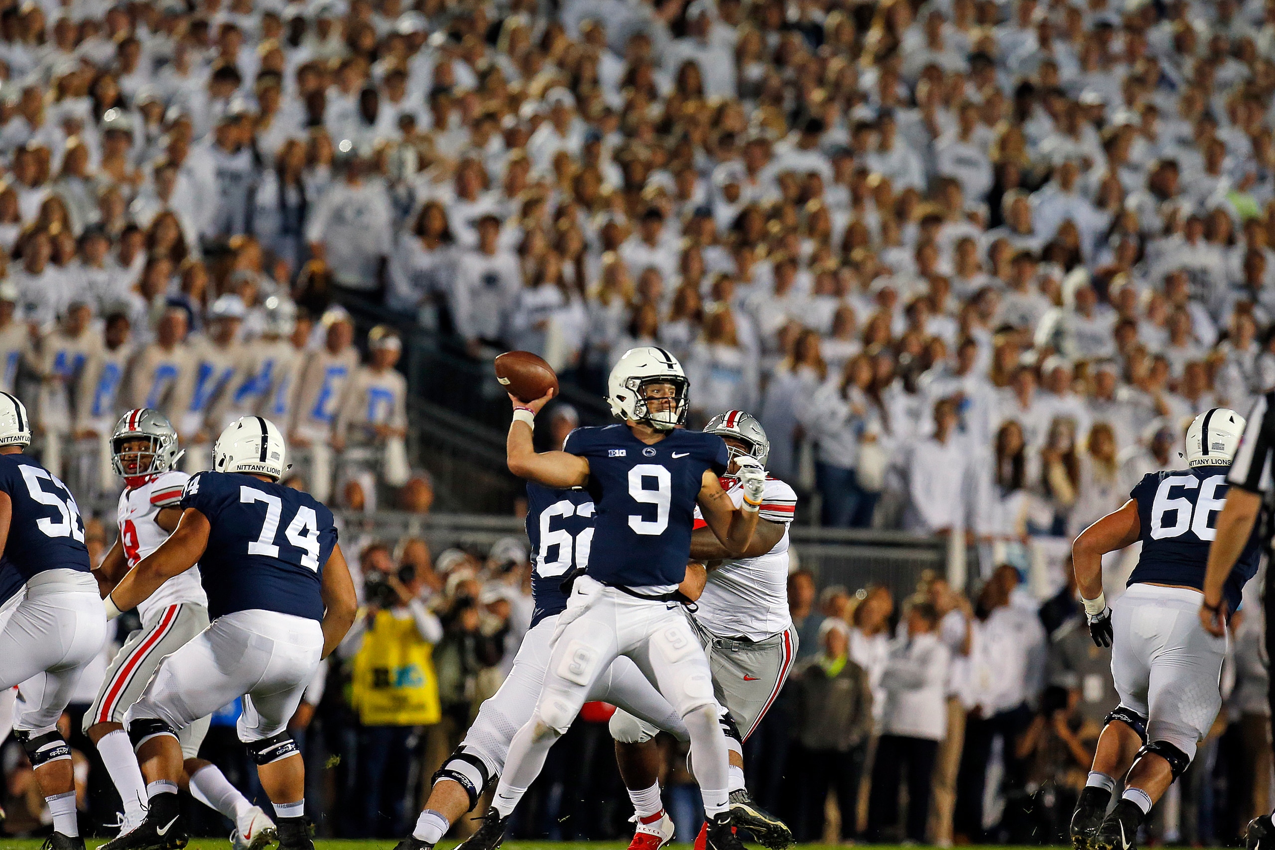 STATE COLLEGE, PA - SEPTEMBER 29:  Trace McSorley #9 of the Penn State Nittany Lions passes against the Ohio State Buckeyes on September 29, 2018 at Beaver Stadium in State College, Pennsylvania.  (Photo by Justin K. Aller/Getty Images)