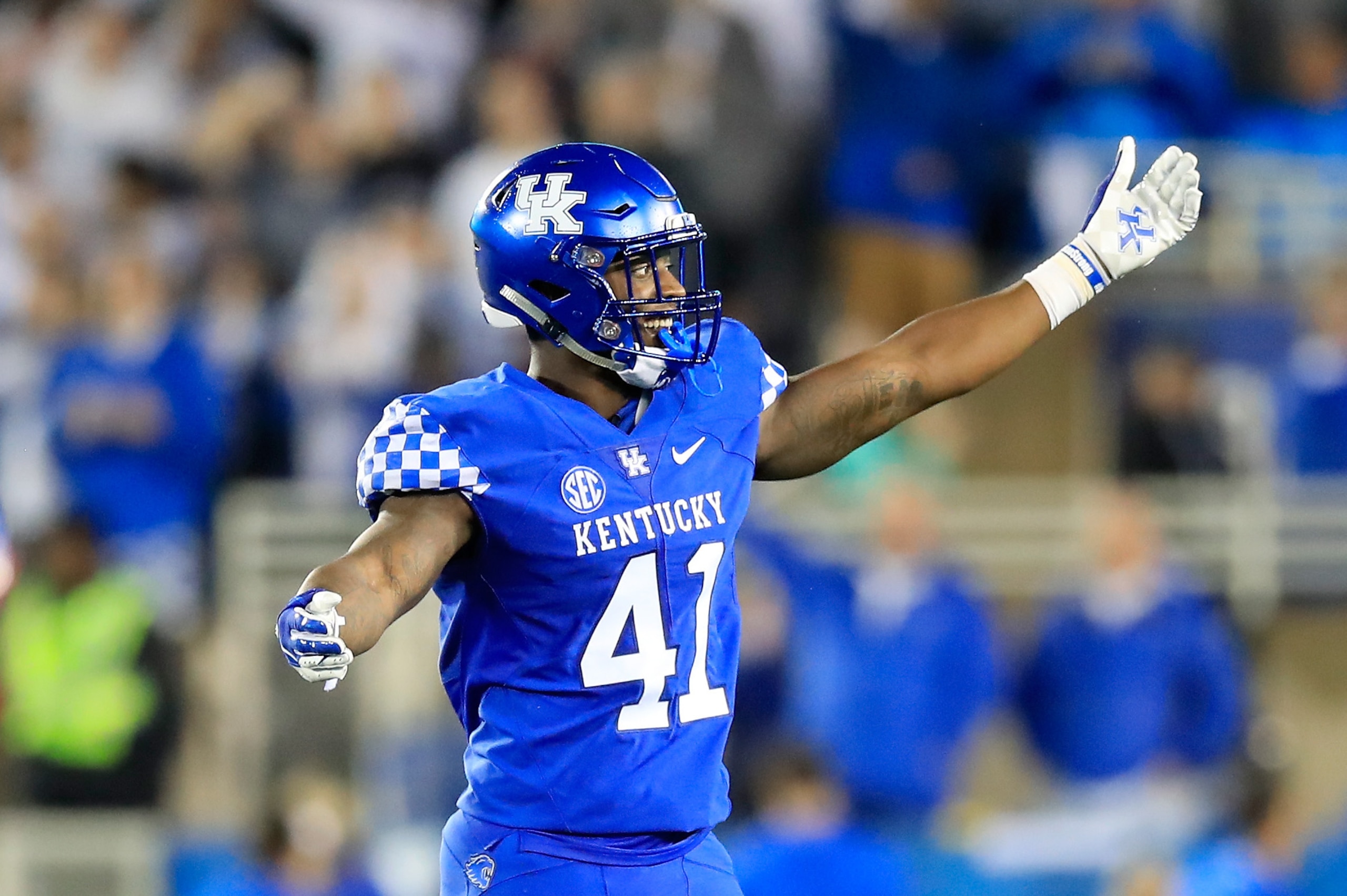 LEXINGTON, KY - SEPTEMBER 22:  Josh Allen #41 of the Kentucky Wildcats celebrates during the 28-7 win over the Mississippi State Bulldogs at Commonwealth Stadium on September 22, 2018 in Lexington, Kentucky.  (Photo by Andy Lyons/Getty Images)