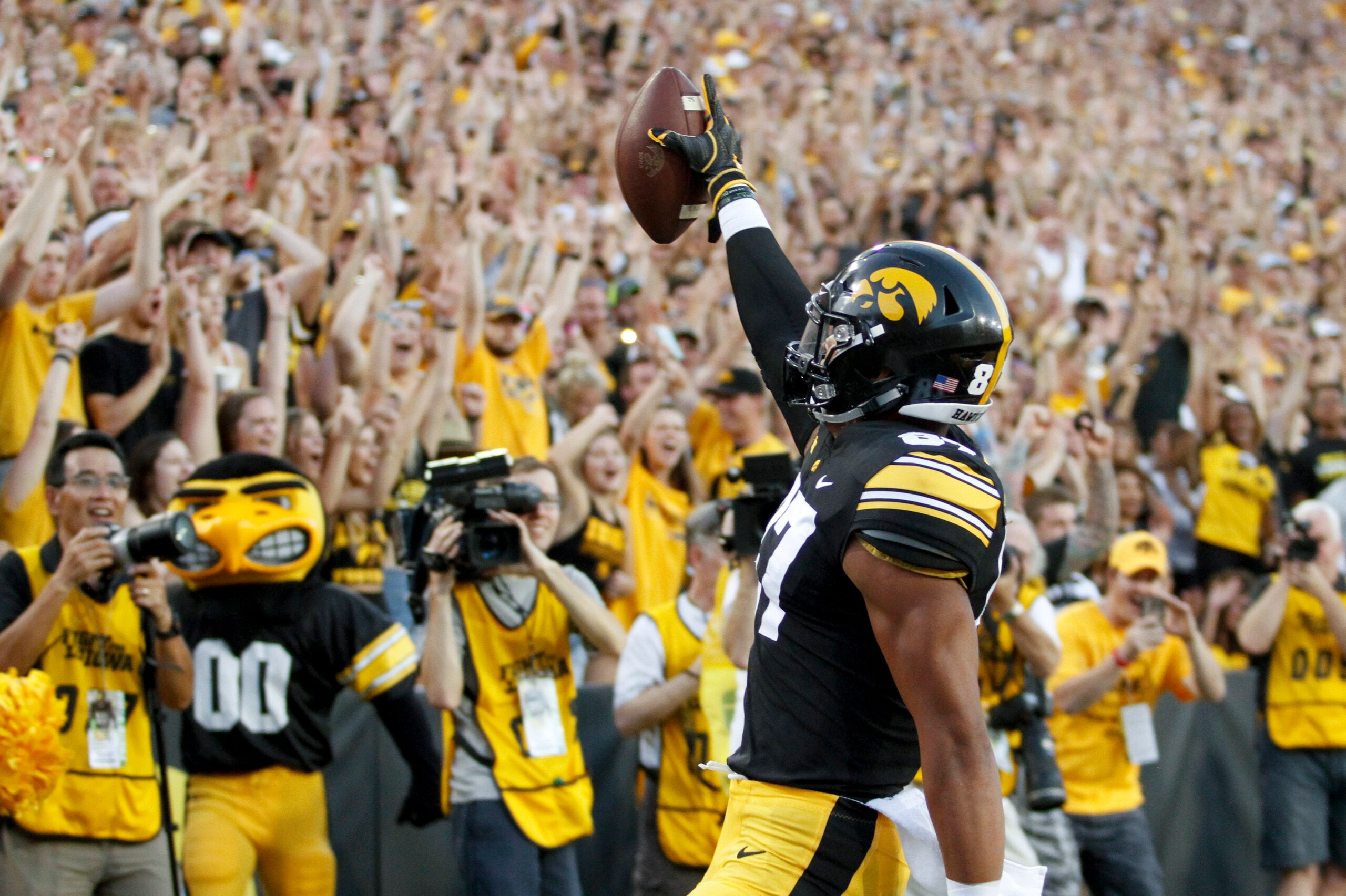 IOWA CITY, IOWA- SEPTEMBER 15:  Tight end Noah Fant #87 of the Iowa Hawkeyes celebrates a touchdown during the first half against the Northern Iowa Panthers on September 15, 2018 at Kinnick Stadium, in Iowa City, Iowa.  (Photo by Matthew Holst/Getty Image