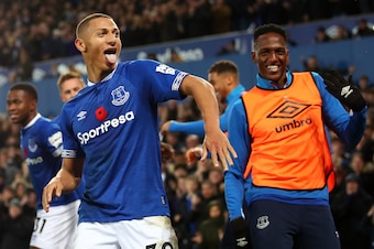LIVERPOOL, ENGLAND - NOVEMBER 03:  Richarlison of Everton celebrates with teammates after he scores his sides third goal during the Premier League match between Everton FC and Brighton & Hove Albion at Goodison Park on November 3, 2018 in Liverpool, Unite
