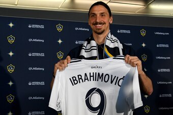 CARSON, CA - MARCH 30:  Zlatan Ibrahimovic #9 of the Los Angeles Galaxy holds his jersey during a press conference at StubHub Center on March 30, 2018 in Carson, California.  (Photo by Jayne Kamin-Oncea/Getty Images)