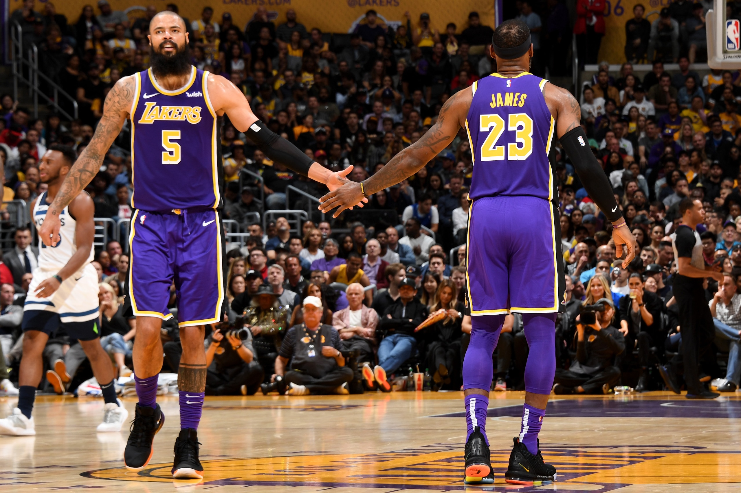LOS ANGELES, CA - NOVEMBER 7:  Tyson Chandler #5 and LeBron James #23 of the Los Angeles Lakers exchange handshakes against the Minnesota Timberwolves on November 7, 2018 at STAPLES Center in Los Angeles, California. NOTE TO USER: User expressly acknowled