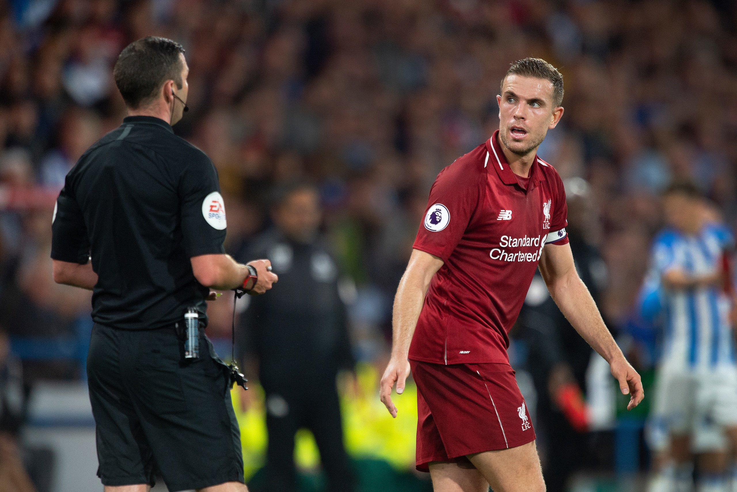 HUDDERSFIELD, ENGLAND - OCTOBER 20: Jordan Henderson of Liverpool in action during the Premier League match between Huddersfield Town and Liverpool FC at John Smith's Stadium on October 20, 2018 in Huddersfield, United Kingdom. (Photo by Visionhaus/Getty HUDDERSFIELD, ENGLAND - OCTOBER 20: Jordan Henderson of Liverpool in action during the Premier League match between Huddersfield Town and Liverpool FC at John Smith's Stadium on October 20, 2018 in Huddersfield, United Kingdom. (Photo by Visionhaus/Getty