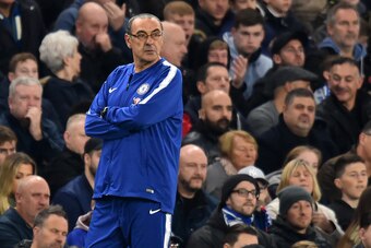Chelsea's Italian head coach Maurizio Sarri looks on during the English Premier League football match between Chelsea and Crystal Palace at Stamford Bridge in London on November 4, 2018. (Photo by Glyn KIRK / AFP) / RESTRICTED TO EDITORIAL USE. No use wit