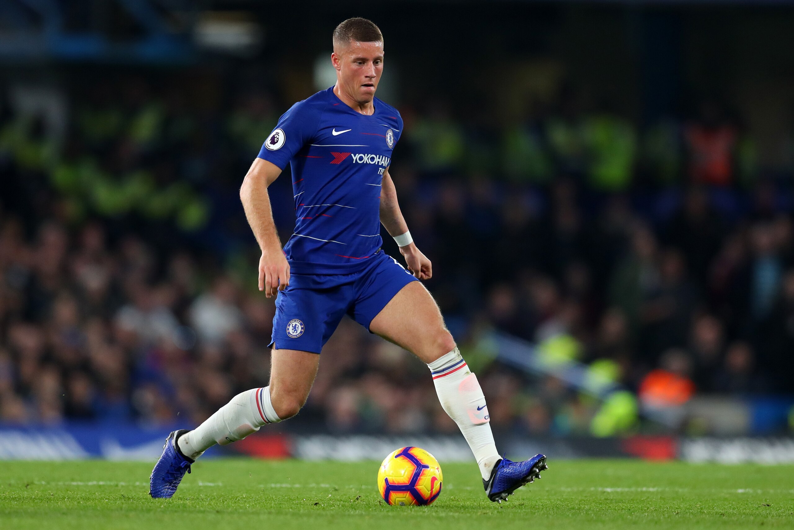 LONDON, ENGLAND - NOVEMBER 04: Ross Barkley of Chelsea during the Premier League match between Chelsea FC and Crystal Palace at Stamford Bridge on November 4, 2018 in London, United Kingdom. (Photo by Catherine Ivill/Getty Images) LONDON, ENGLAND - NOVEMBER 04: Ross Barkley of Chelsea during the Premier League match between Chelsea FC and Crystal Palace at Stamford Bridge on November 4, 2018 in London, United Kingdom. (Photo by Catherine Ivill/Getty Images)