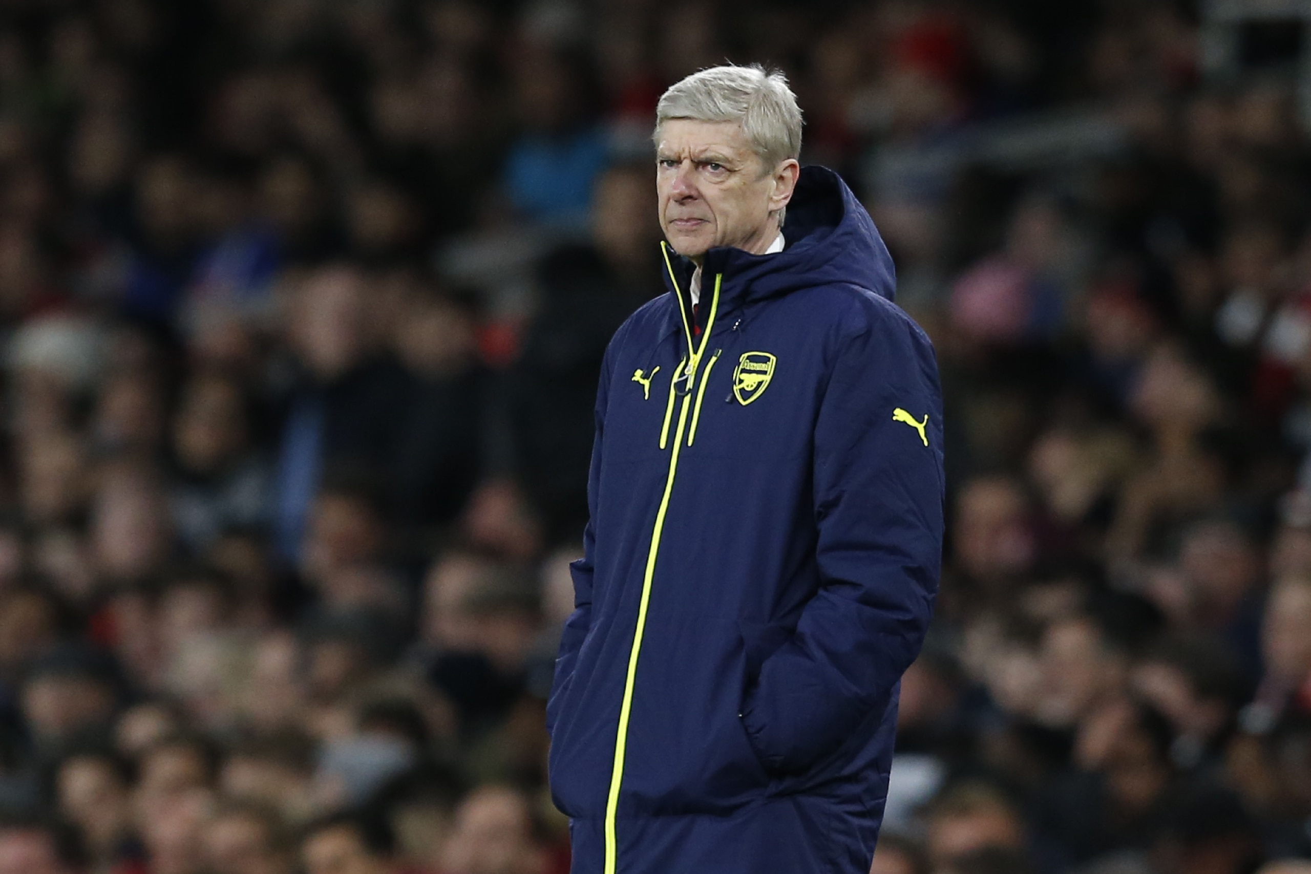 Arsenal's French manager Arsene Wenger looks on during the UEFA Champions League last 16 second leg football match between Arsenal and Bayern Munich at The Emirates Stadium in London on March 7, 2017. / AFP PHOTO / IKIMAGES / Ian KINGTON (Photo cre Arsenal's French manager Arsene Wenger looks on during the UEFA Champions League last 16 second leg football match between Arsenal and Bayern Munich at The Emirates Stadium in London on March 7, 2017. / AFP PHOTO / IKIMAGES / Ian KINGTON (Photo cre