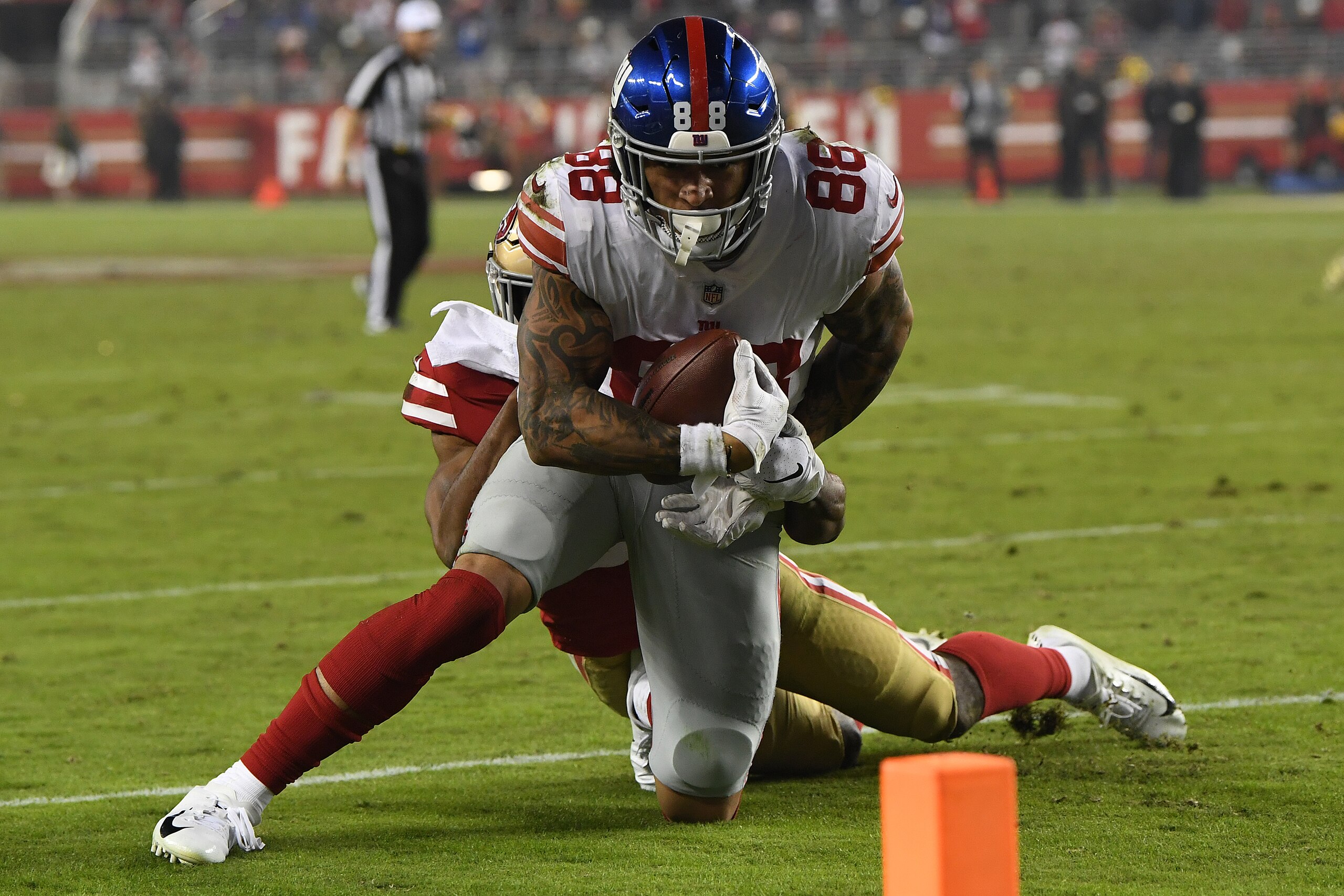SANTA CLARA, CA - NOVEMBER 12: Evan Engram #88 of the New York Giants is stopped short of the goal line during their NFL game against the San Francisco 49ers at Levi's Stadium on November 12, 2018 in Santa Clara, California. (Photo by Thearon W. Henderson SANTA CLARA, CA - NOVEMBER 12: Evan Engram #88 of the New York Giants is stopped short of the goal line during their NFL game against the San Francisco 49ers at Levi's Stadium on November 12, 2018 in Santa Clara, California. (Photo by Thearon W. Henderson