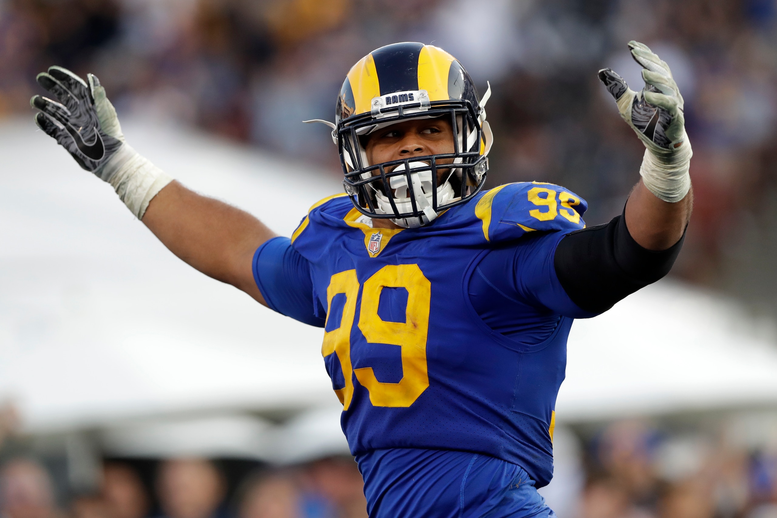 Aaron Donald exhorts his teammates. Aaron Donald exhorts his teammates.