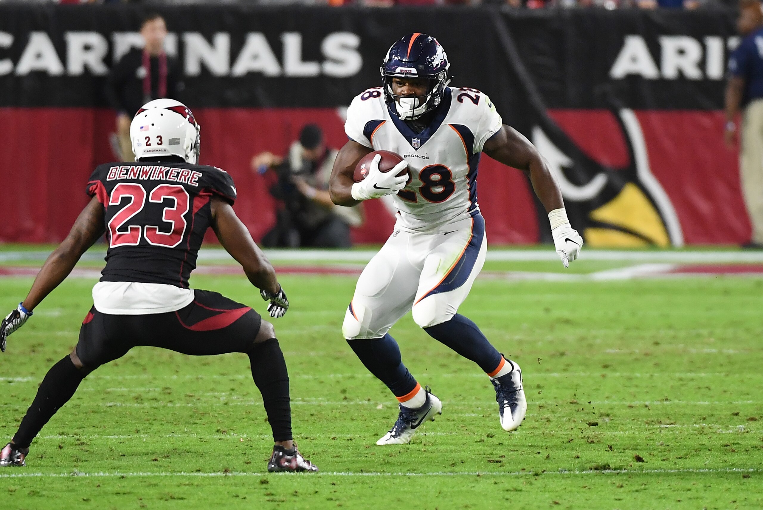 GLENDALE, AZ - OCTOBER 18: Royce Freeman #28 of the Denver Broncos runs with the ball against the Arizona Cardinals at State Farm Stadium on October 18, 2018 in Glendale, Arizona. (Photo by Norm Hall/Getty Images) GLENDALE, AZ - OCTOBER 18: Royce Freeman #28 of the Denver Broncos runs with the ball against the Arizona Cardinals at State Farm Stadium on October 18, 2018 in Glendale, Arizona. (Photo by Norm Hall/Getty Images)