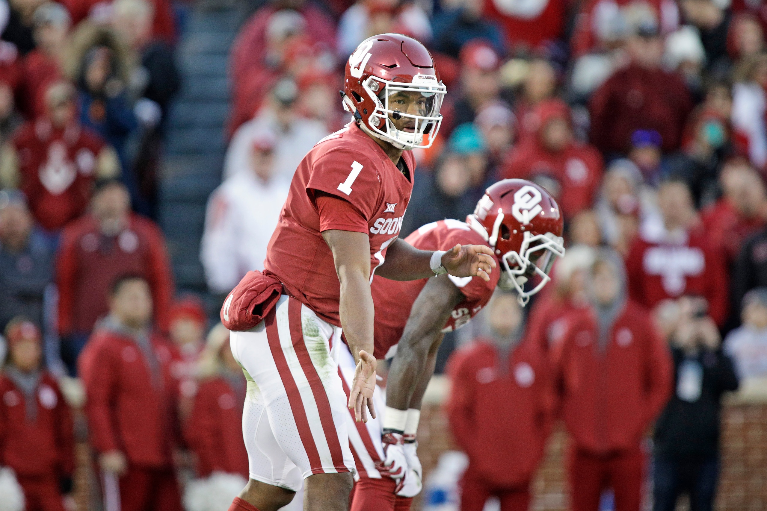 NORMAN, OK - NOVEMBER 10: Quarterback Kyler Murray #1 of the Oklahoma Sooners calls a play during the game against the Oklahoma State Cowboys at Gaylord Family Oklahoma Memorial Stadium on November 10, 2018 in Norman, Oklahoma. Oklahoma defeated Oklahoma NORMAN, OK - NOVEMBER 10: Quarterback Kyler Murray #1 of the Oklahoma Sooners calls a play during the game against the Oklahoma State Cowboys at Gaylord Family Oklahoma Memorial Stadium on November 10, 2018 in Norman, Oklahoma. Oklahoma defeated Oklahoma