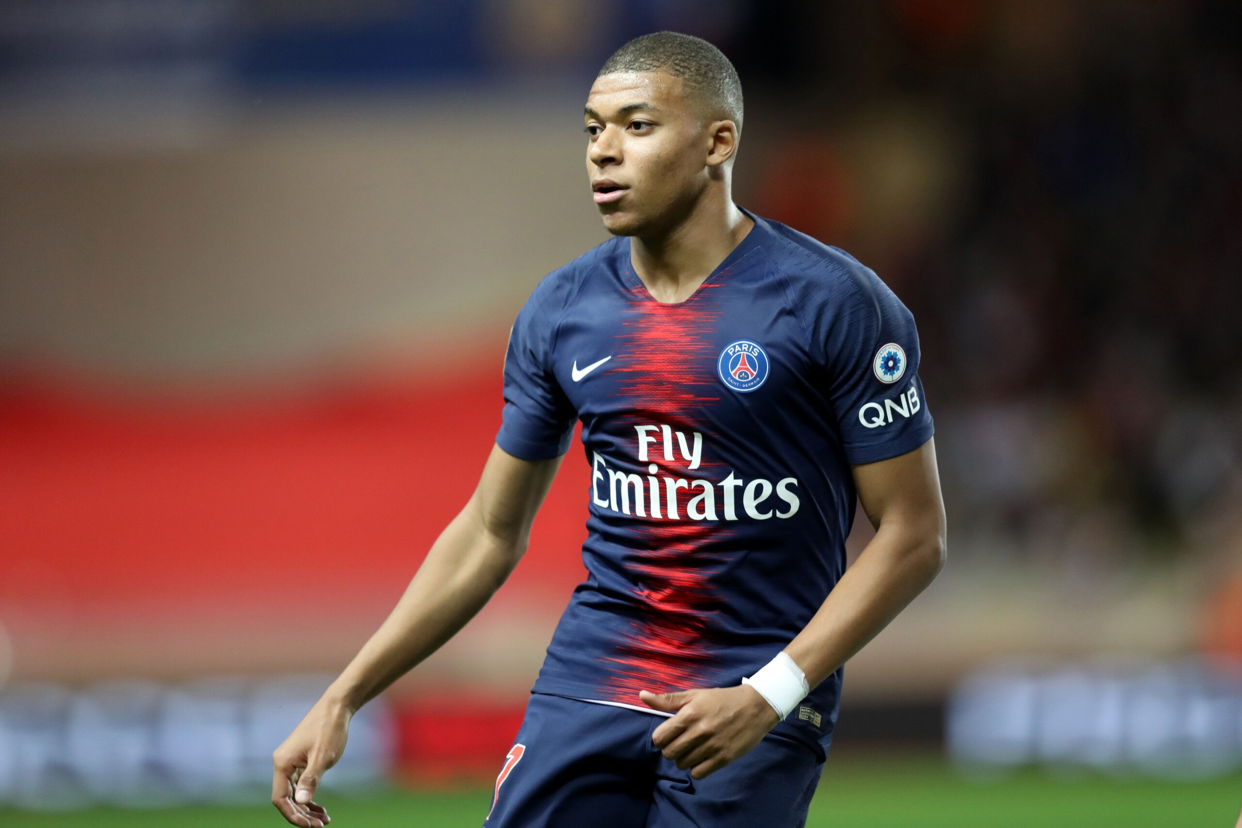 Paris Saint-Germain's French forward Kylian Mbappé is pictured during the French L1 football match Monaco vs Paris Saint-Germain on November 11, 2018 at the 'Louis II Stadium' in Monaco. (Photo by VALERY HACHE / AFP)        (Photo credit should read VALER