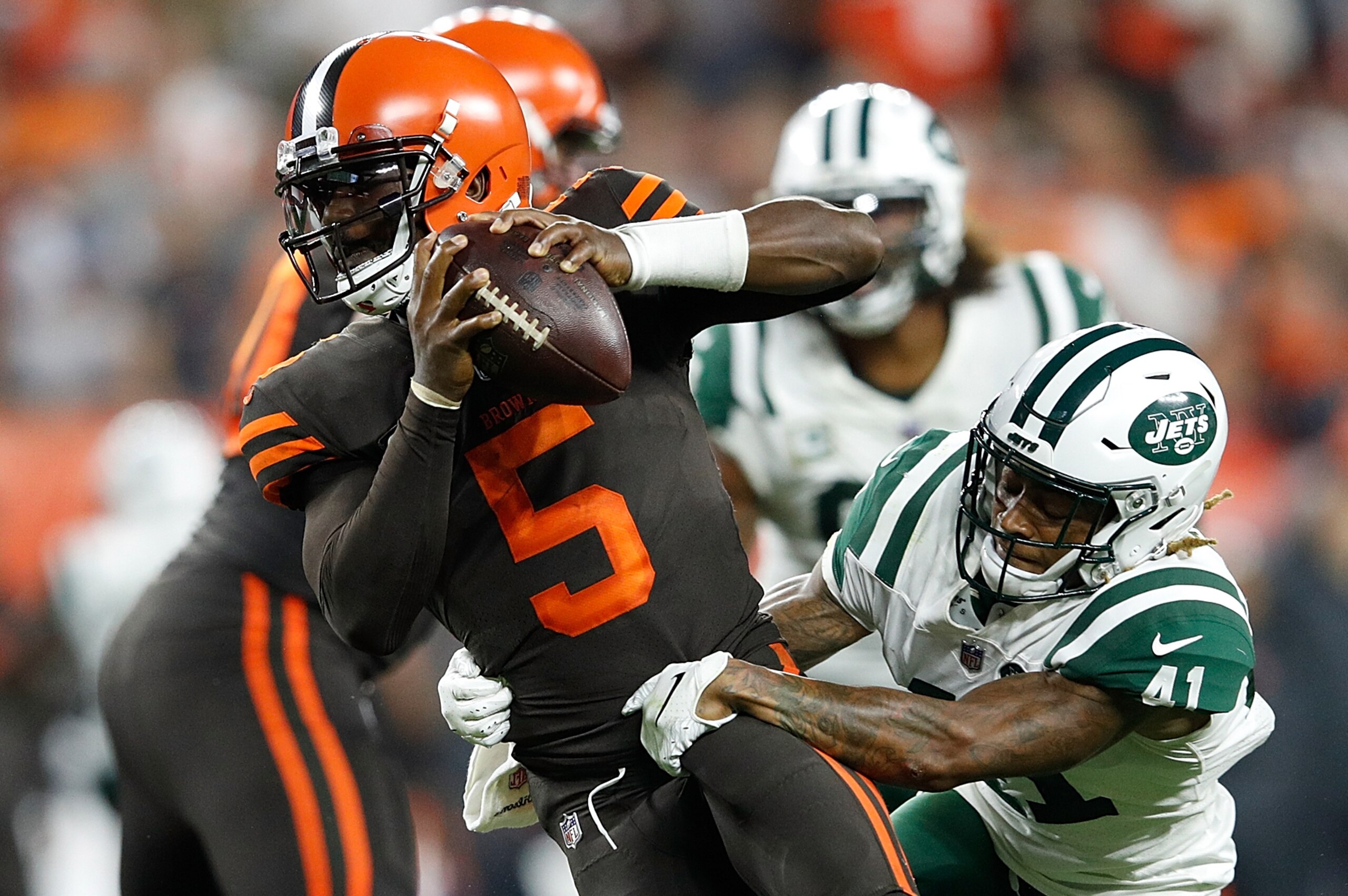 CLEVELAND, OH - SEPTEMBER 20:  Tyrod Taylor #5 of the Cleveland Browns gets sacked by Buster Skrine #41 of the New York Jets during the second quarter at FirstEnergy Stadium on September 20, 2018 in Cleveland, Ohio. (Photo by Joe Robbins/Getty Images)