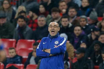 Chelsea's Italian head coach Maurizio Sarri gestures from the touchline during the English Premier League football match between Tottenham Hotspur and Chelsea at Wembley Stadium in London, on November 24, 2018. (Photo by Ian KINGTON / various sources / AF