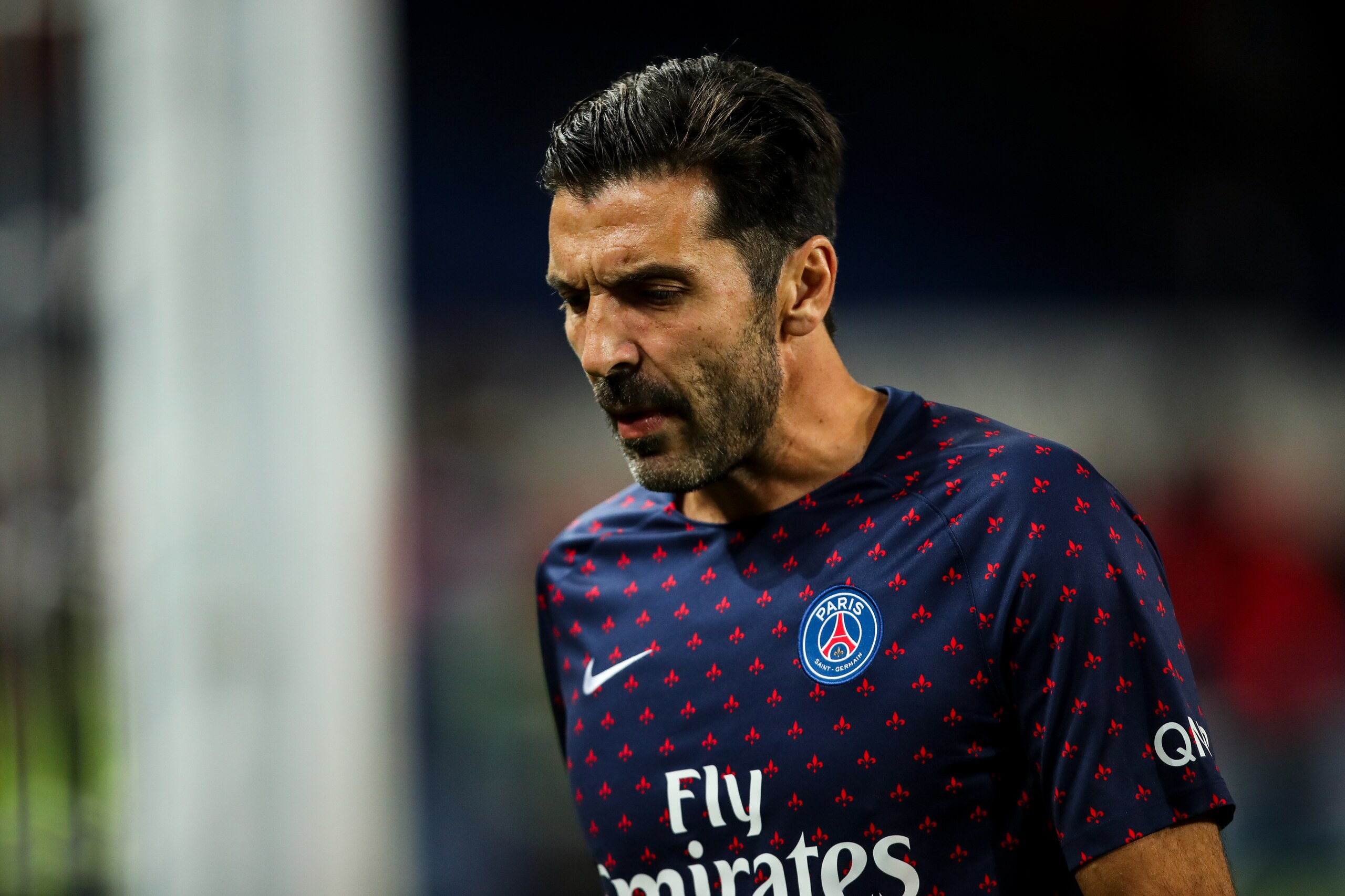 PARIS, FRANCE - NOVEMBER 02: Gianluigi Buffon of Paris Saint-Germain / PSG during the Ligue 1 match between Paris Saint-Germain and Lille at Parc des Princes on November 2, 2018 in Paris, France. (Photo by Robbie Jay Barratt - AMA/Getty Images) PARIS, FRANCE - NOVEMBER 02: Gianluigi Buffon of Paris Saint-Germain / PSG during the Ligue 1 match between Paris Saint-Germain and Lille at Parc des Princes on November 2, 2018 in Paris, France. (Photo by Robbie Jay Barratt - AMA/Getty Images)
