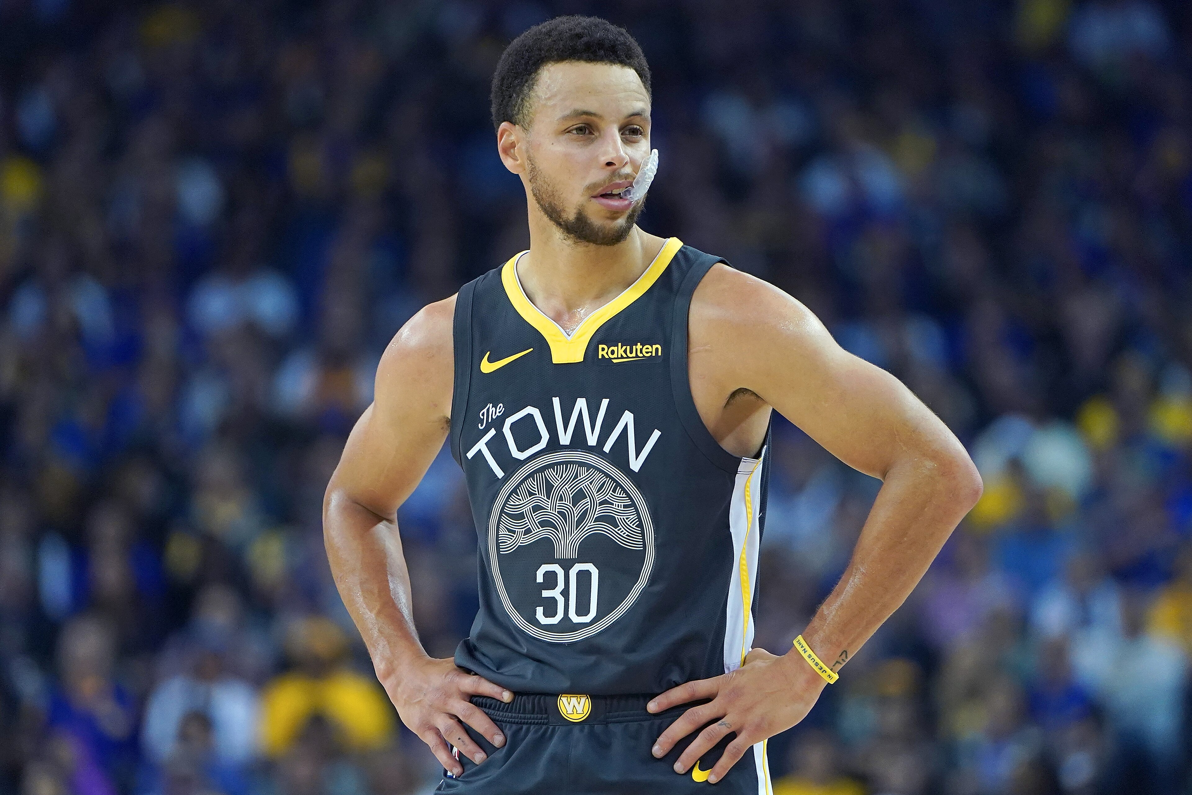 OAKLAND, CA - OCTOBER 31:  Stephen Curry #30 of the Golden State Warriors looks on against the New Orleans Pelicans during an NBA basketball game at ORACLE Arena on October 31, 2018 in Oakland, California. NOTE TO USER: User expressly acknowledges and agr