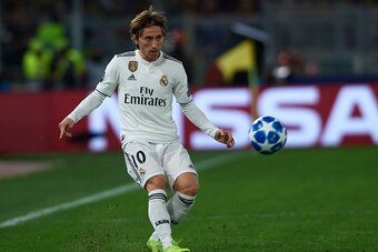 ROME, ITALY - NOVEMBER 27: Luka Modric of Real Madrid in action during the Group G match of the UEFA Champions League between AS Roma and Real Madrid at Stadio Olimpico on November 27, 2018 in Rome, Italy. (Photo by Quality Sport Images/Getty Images)