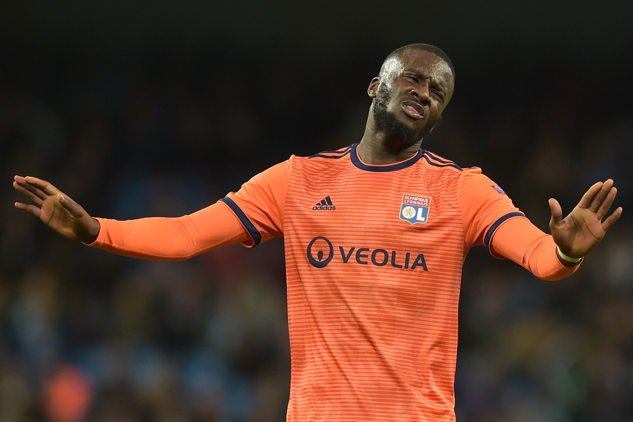MANCHESTER, ENGLAND - SEPTEMBER 19: Tanguy NDombele of Lyon gestures during the UEFA Champions League Group F match between Manchester City and Olympique Lyonnais at Etihad Stadium on September 19, 2018 in Manchester, United Kingdom. (Photo by TF-Images/G MANCHESTER, ENGLAND - SEPTEMBER 19: Tanguy NDombele of Lyon gestures during the UEFA Champions League Group F match between Manchester City and Olympique Lyonnais at Etihad Stadium on September 19, 2018 in Manchester, United Kingdom. (Photo by TF-Images/G