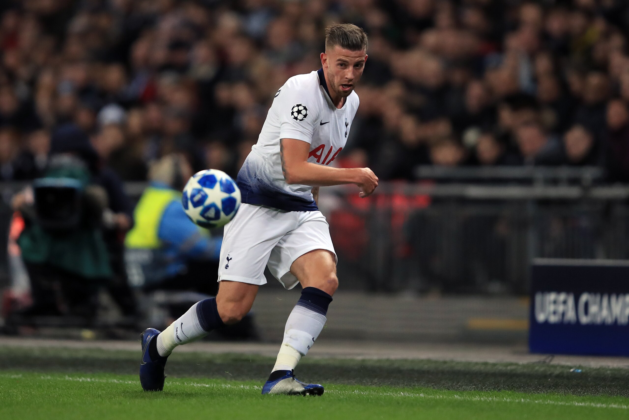 LONDON, ENGLAND - NOVEMBER 28: Toby Alderweireld of Tottenham Hotspur during the Group B match of the UEFA Champions League between Tottenham Hotspur and FC Internazionale at Wembley Stadium on November 28, 2018 in London, United Kingdom. (Photo by Marc A