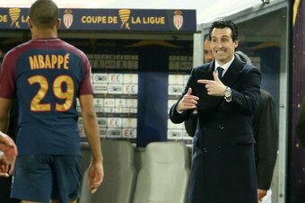 BORDEAUX, FRANCE - MARCH 31: Coach of PSG Unai Emery, Kylian Mbappe (left) during the French League Cup (Coupe de la Ligue) final between Paris Saint-Germain (PSG) and AS Monaco on March 31, 2018 in Bordeaux, France. (Photo by Jean Catuffe/Getty Images) BORDEAUX, FRANCE - MARCH 31: Coach of PSG Unai Emery, Kylian Mbappe (left) during the French League Cup (Coupe de la Ligue) final between Paris Saint-Germain (PSG) and AS Monaco on March 31, 2018 in Bordeaux, France. (Photo by Jean Catuffe/Getty Images)