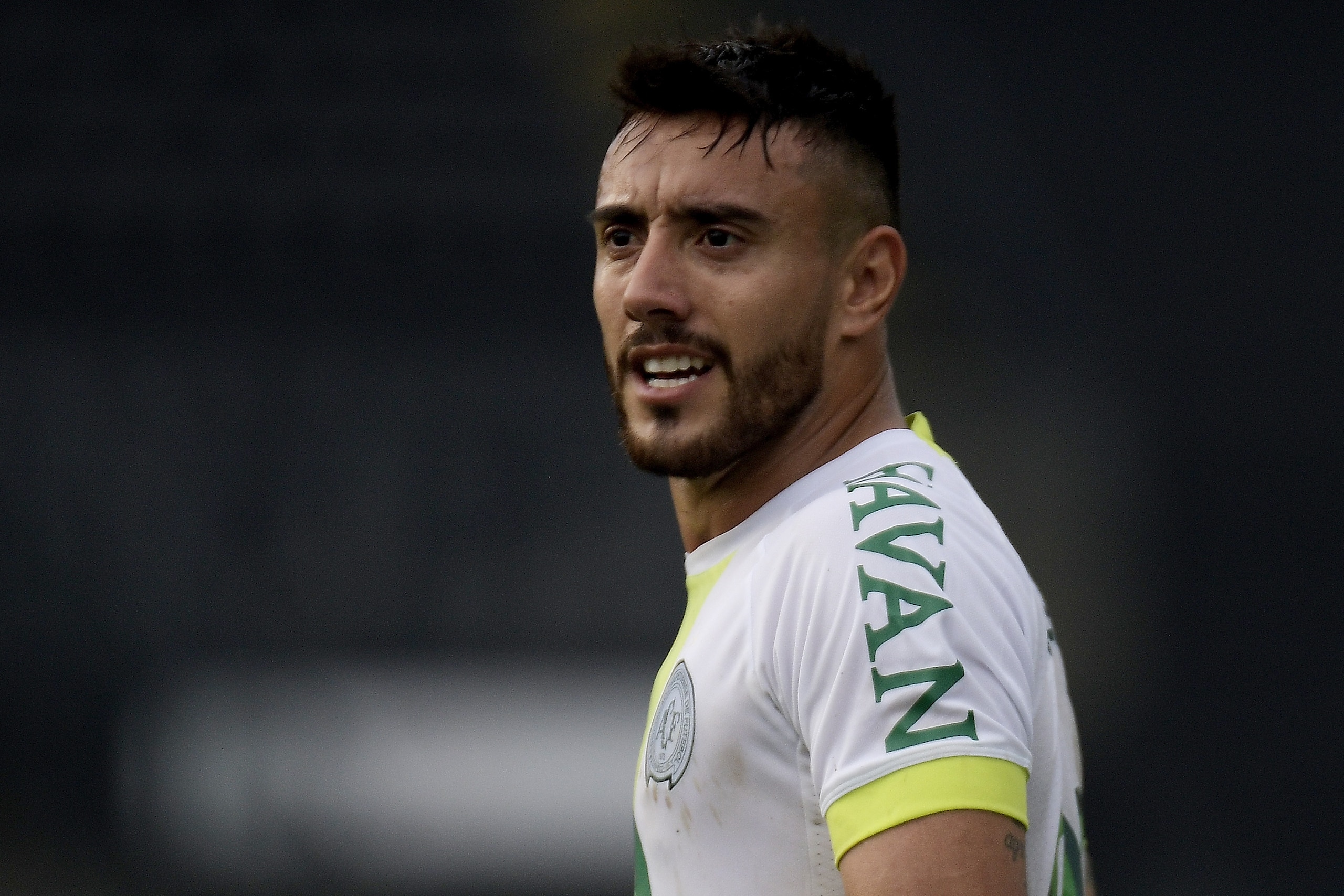 RIO DE JANEIRO, BRAZIL - SEPTEMBER 30: Alan Ruschel of Chapecoense reacts during the match between Vasco da Gama and Chapecoense as part of Brasileirao Series A 2017 at Sao Januario Stadium on September 30, 2017 in Rio de Janeiro, Brazil. (Photo by Alexan