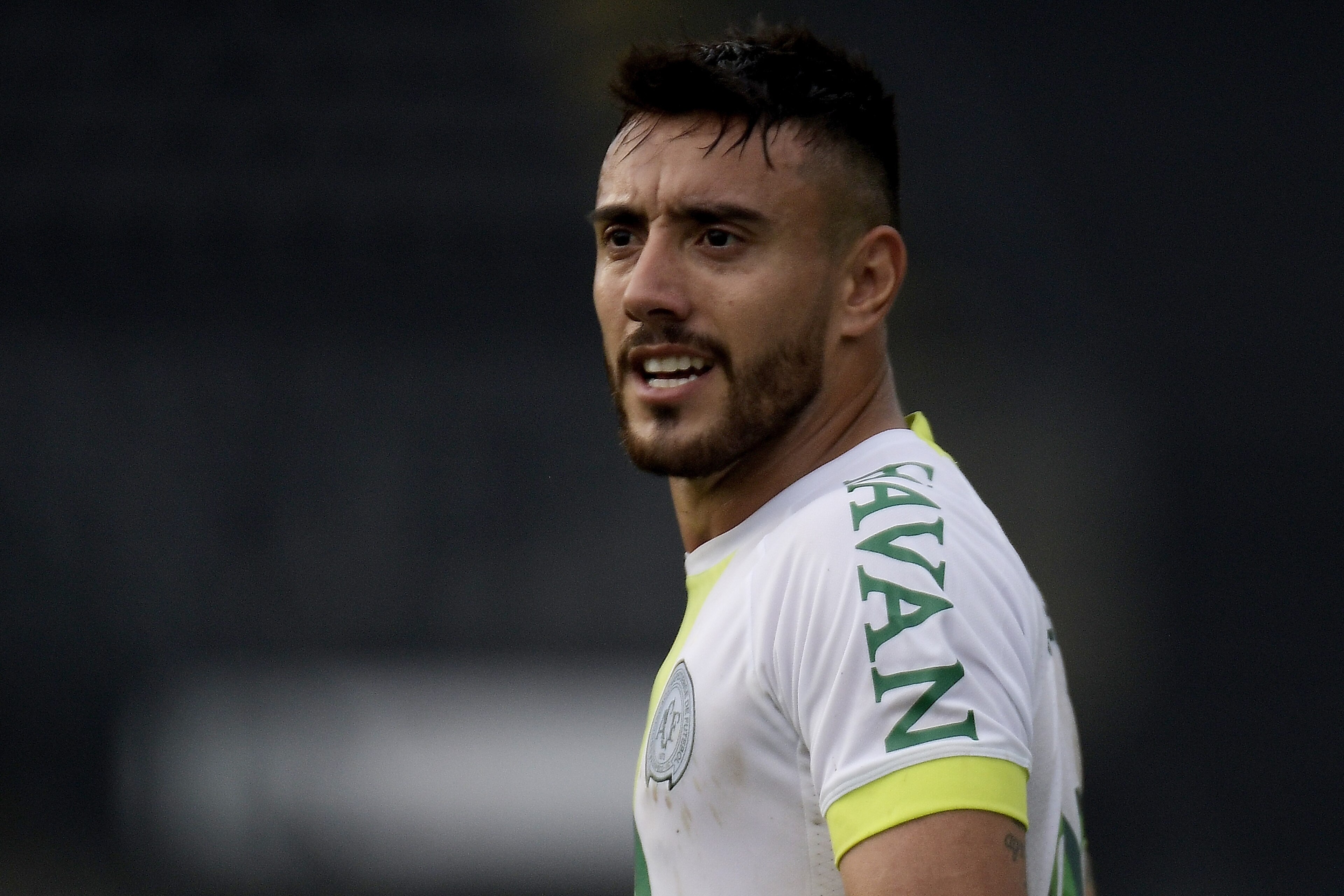 RIO DE JANEIRO, BRAZIL - SEPTEMBER 30: Alan Ruschel of Chapecoense reacts during the match between Vasco da Gama and Chapecoense as part of Brasileirao Series A 2017 at Sao Januario Stadium on September 30, 2017 in Rio de Janeiro, Brazil. (Photo by Alexan