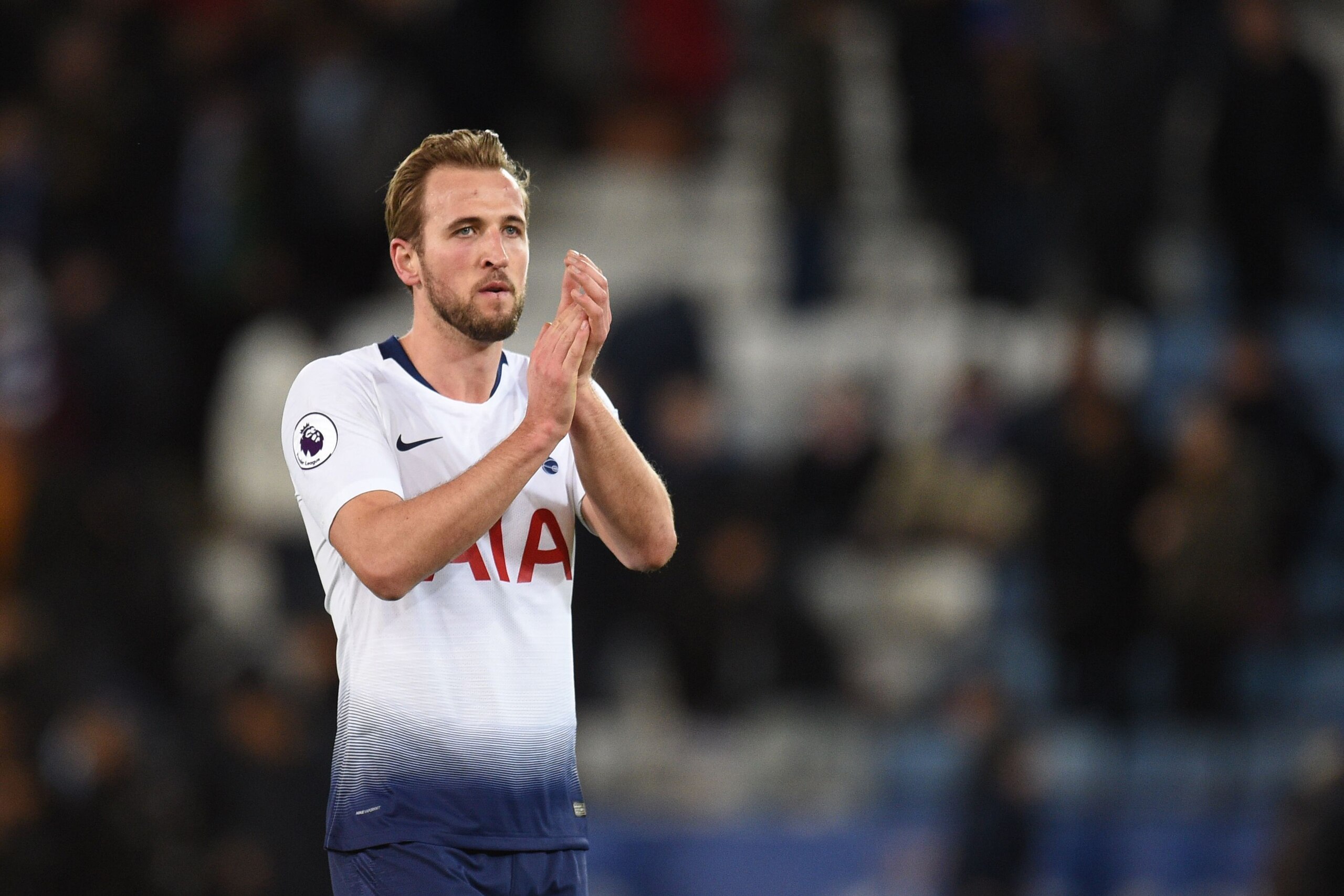 Tottenham Hotspur's English striker Harry Kane applauds fans after winning the English Premier League football match between Leicester City and Tottenham Hotspur at the King Power Stadium in Leicester, central England on December 8, 2018. (Photo by Oli SC