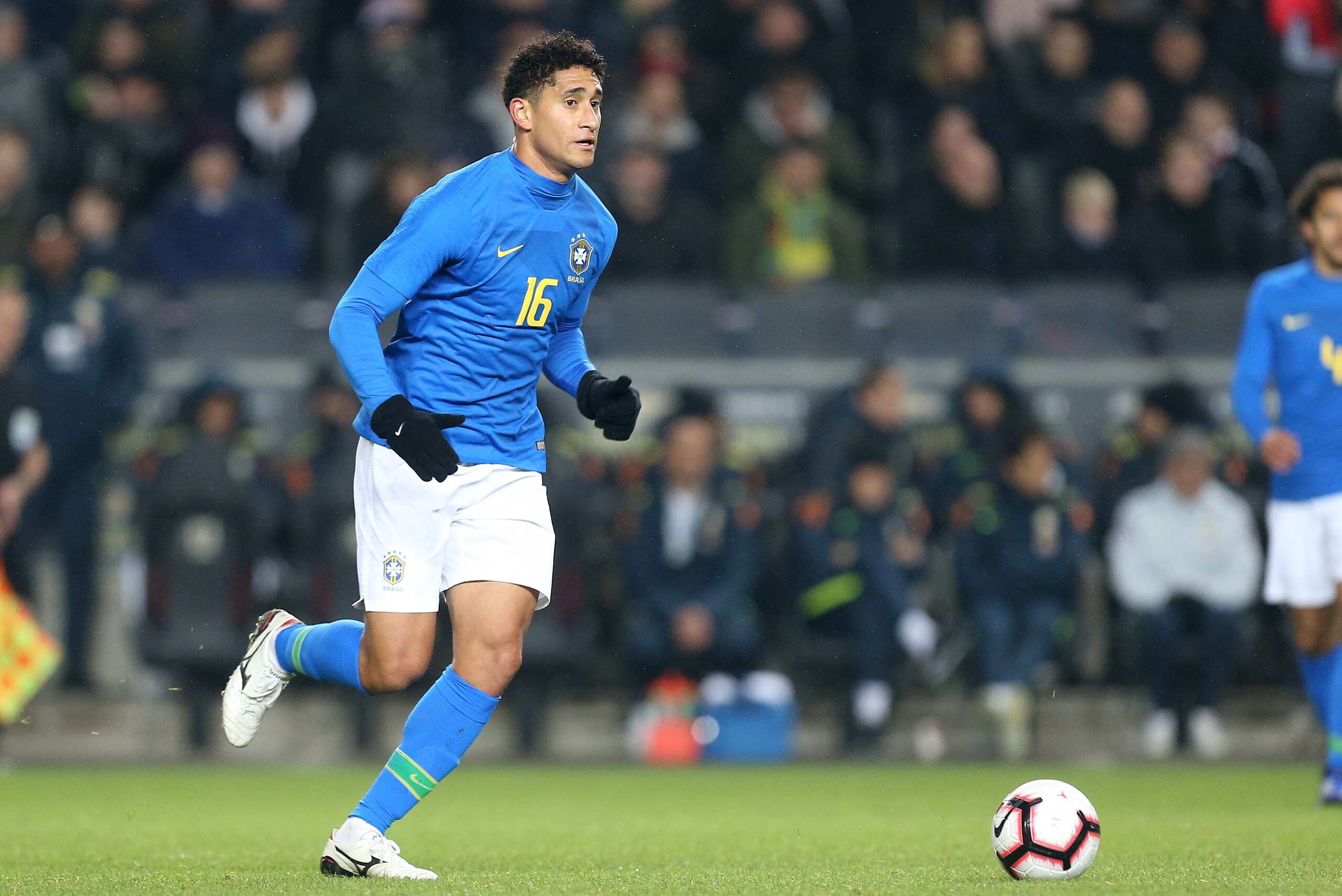 MILTON KEYNES, ENGLAND - NOVEMBER 20: Pablo of Brazil in action during the International Friendly match between Brazil and Cameroon at Stadium mk on November 20, 2018 in Milton Keynes, England. (Photo by Pete Norton/Getty Images)