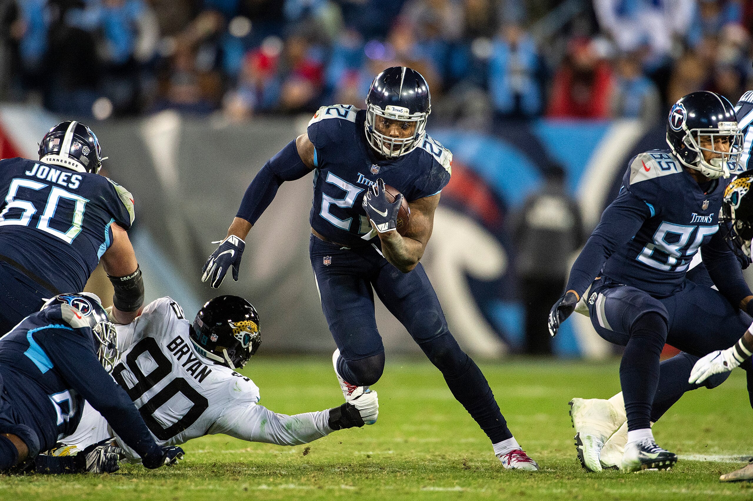 NASHVILLE, TN - DECEMBER 06:  Running back Derrick Henry #22 of the Tennessee Titans carries the ball against the Jacksonville Jaguars at Nissan Stadium on December 6, 2018 in Nashville, Tennessee.  (Photo by Ronald C. Modra/Sports Imagery/Getty Images)
