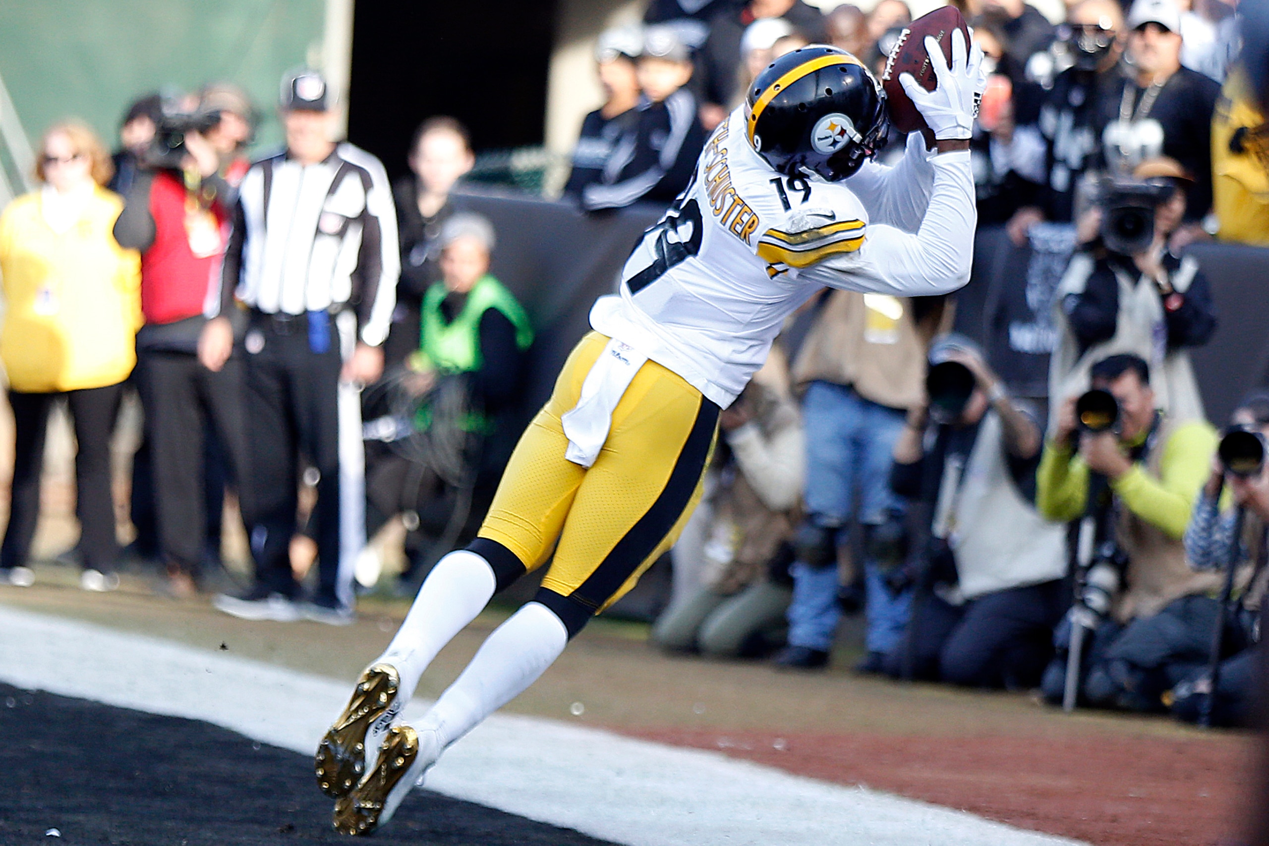JuJu Smith-Schuster could dominate against the New England secondary.