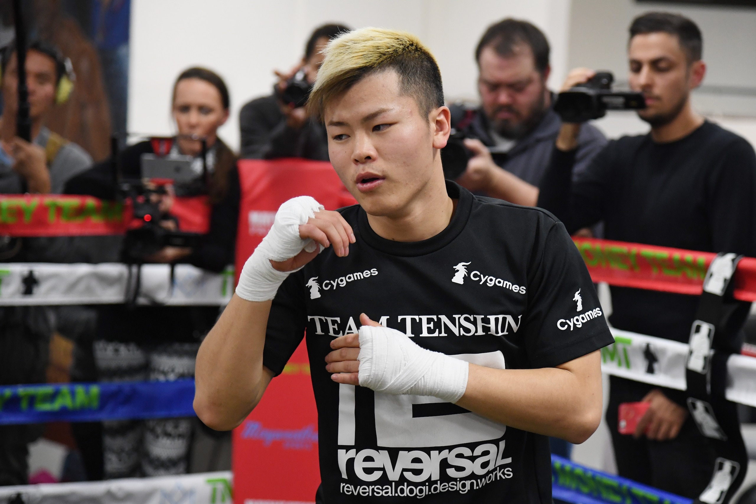 LAS VEGAS, NEVADA - DECEMBER 06: Tenshin Nasukawa works out at the Mayweather Boxing Club on December 6, 2018 in Las Vegas, Nevada. Nasukawa will meet Floyd Mayweather Jr. in a three-round boxing exhibition at Saitama Prefecture Super Arena in Saitama, J LAS VEGAS, NEVADA - DECEMBER 06: Tenshin Nasukawa works out at the Mayweather Boxing Club on December 6, 2018 in Las Vegas, Nevada. Nasukawa will meet Floyd Mayweather Jr. in a three-round boxing exhibition at Saitama Prefecture Super Arena in Saitama, J