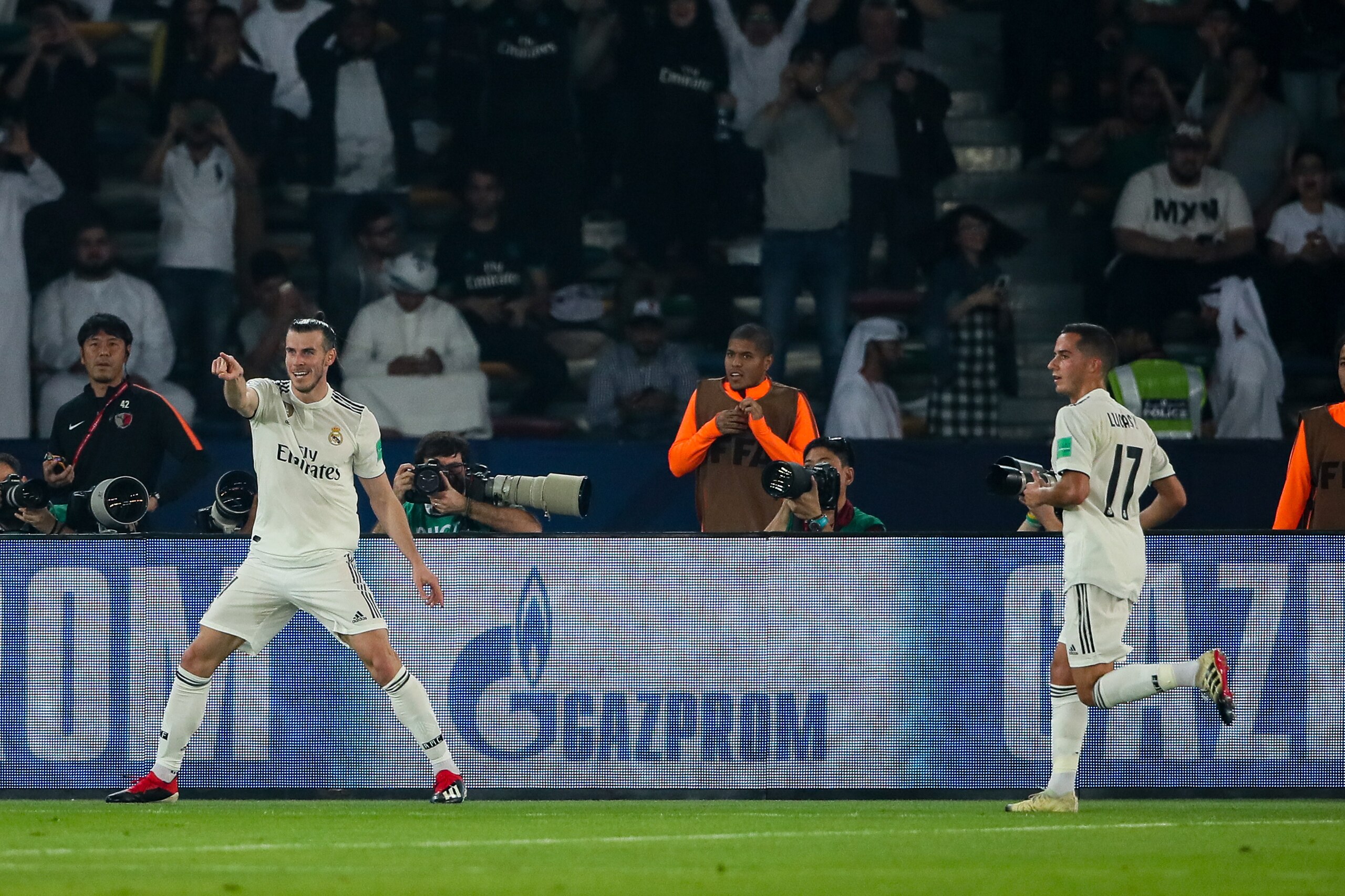 ABU DHABI, UNITED ARAB EMIRATES - DECEMBER 19: Gareth Bale of Real Madrid celebrates after scoring a goal to make it 0-1 during the FIFA Club World Cup UAE 2018 Semi Final match between Kashima Antlers and Real Madrid at Sheikh Zayed Sports City Stadium o ABU DHABI, UNITED ARAB EMIRATES - DECEMBER 19: Gareth Bale of Real Madrid celebrates after scoring a goal to make it 0-1 during the FIFA Club World Cup UAE 2018 Semi Final match between Kashima Antlers and Real Madrid at Sheikh Zayed Sports City Stadium o